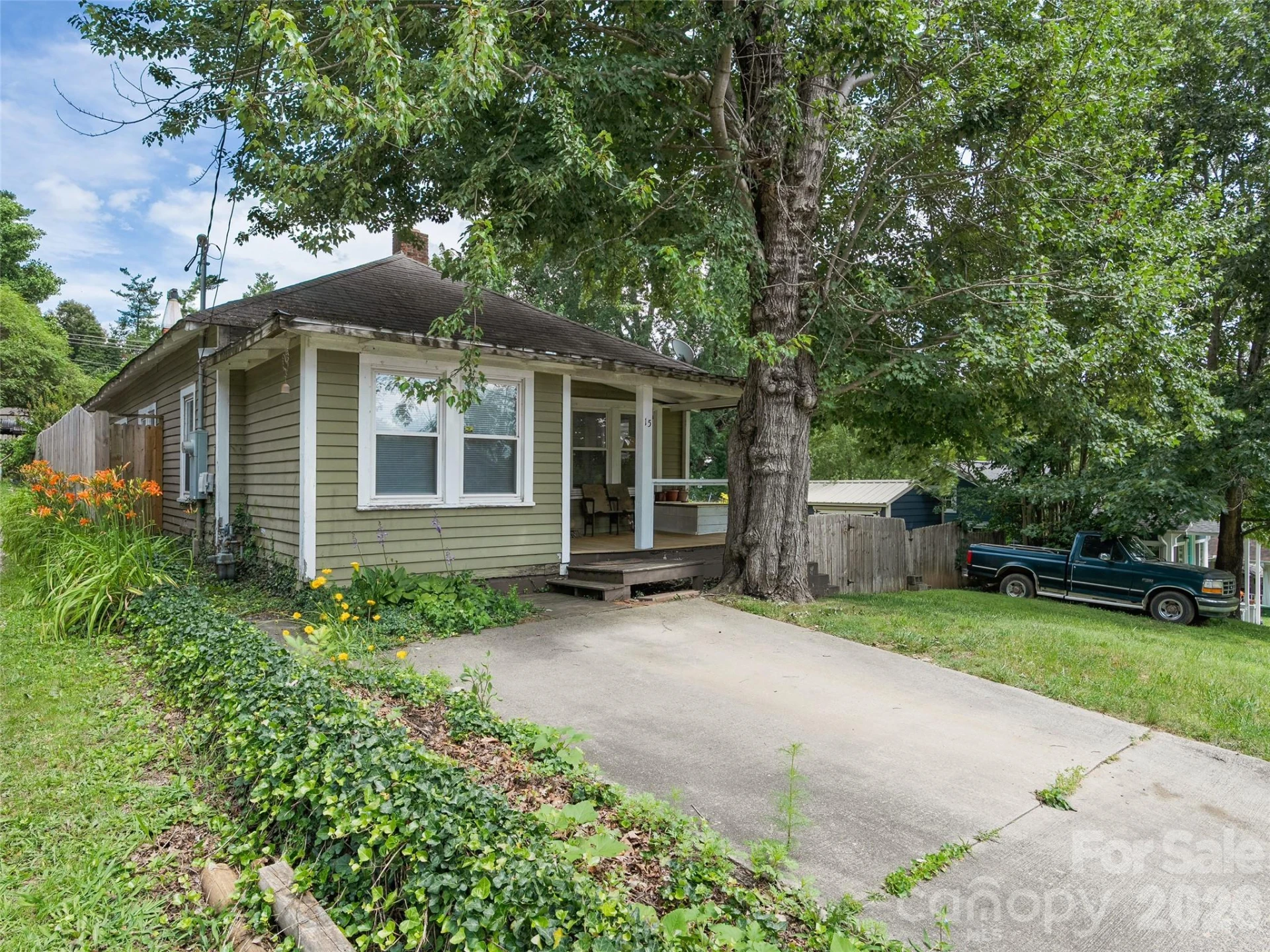 15 Craig Circle - Photo 2