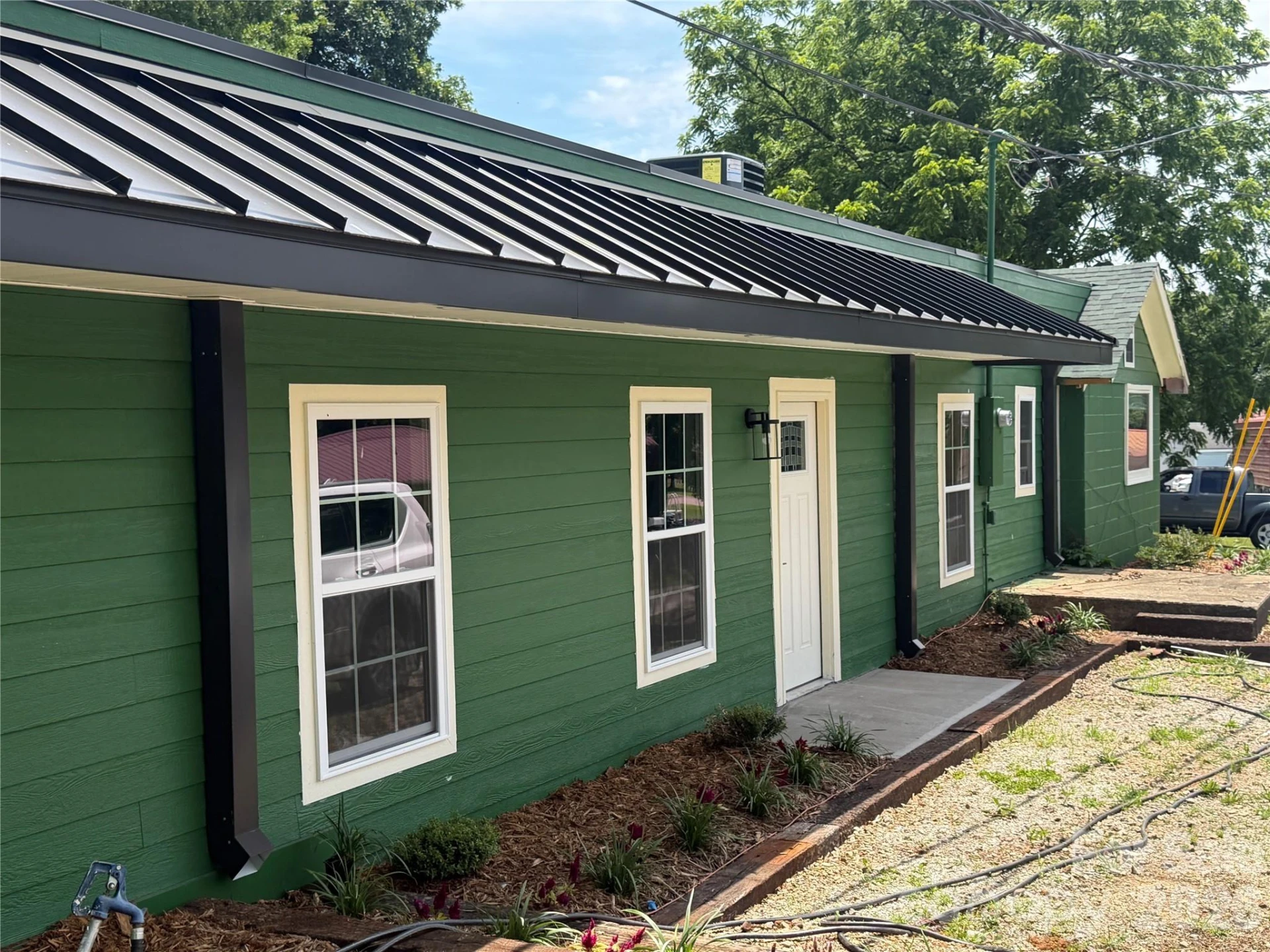 68 Circle Drive - Photo 2