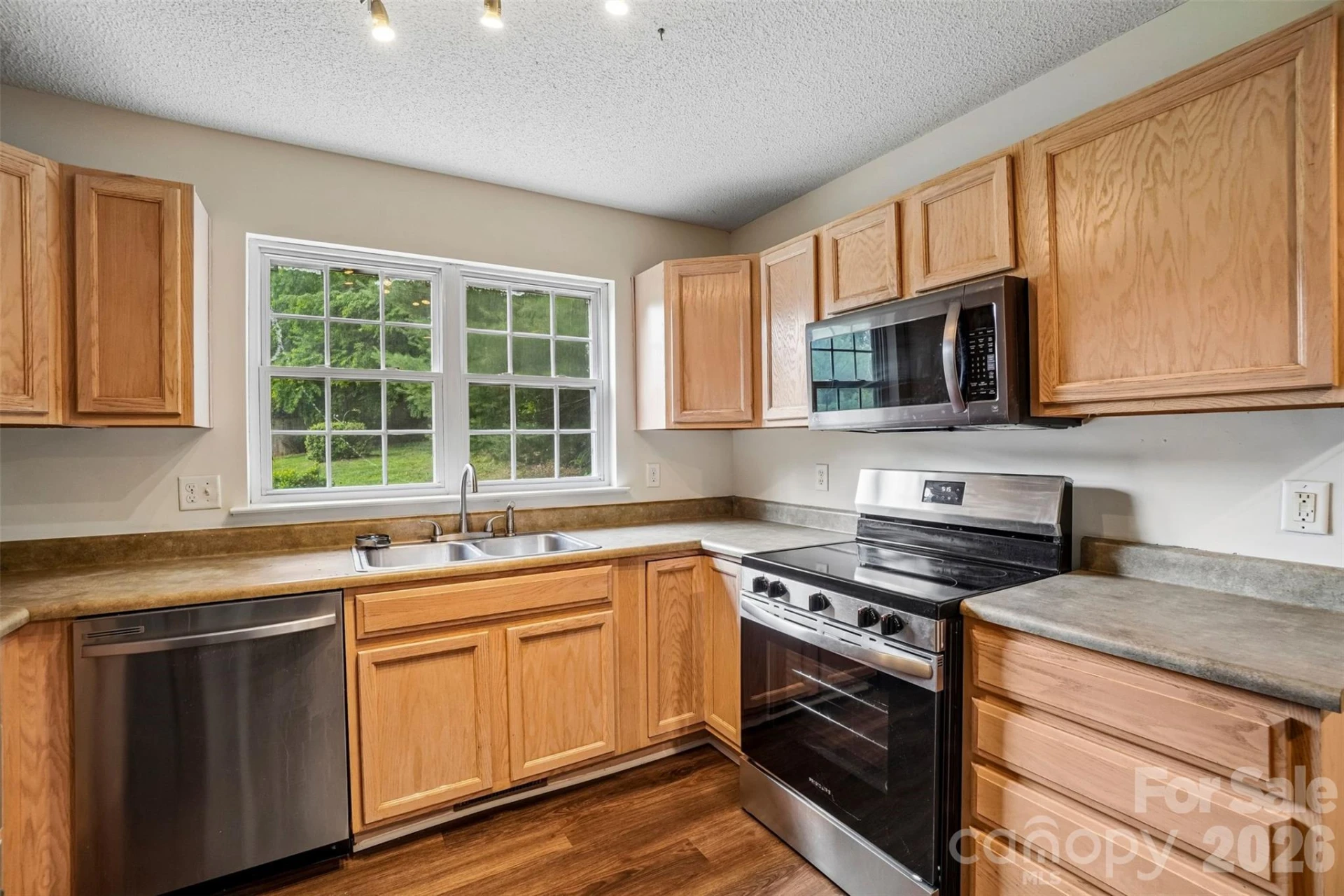 124 Karla Circle - Photo 2