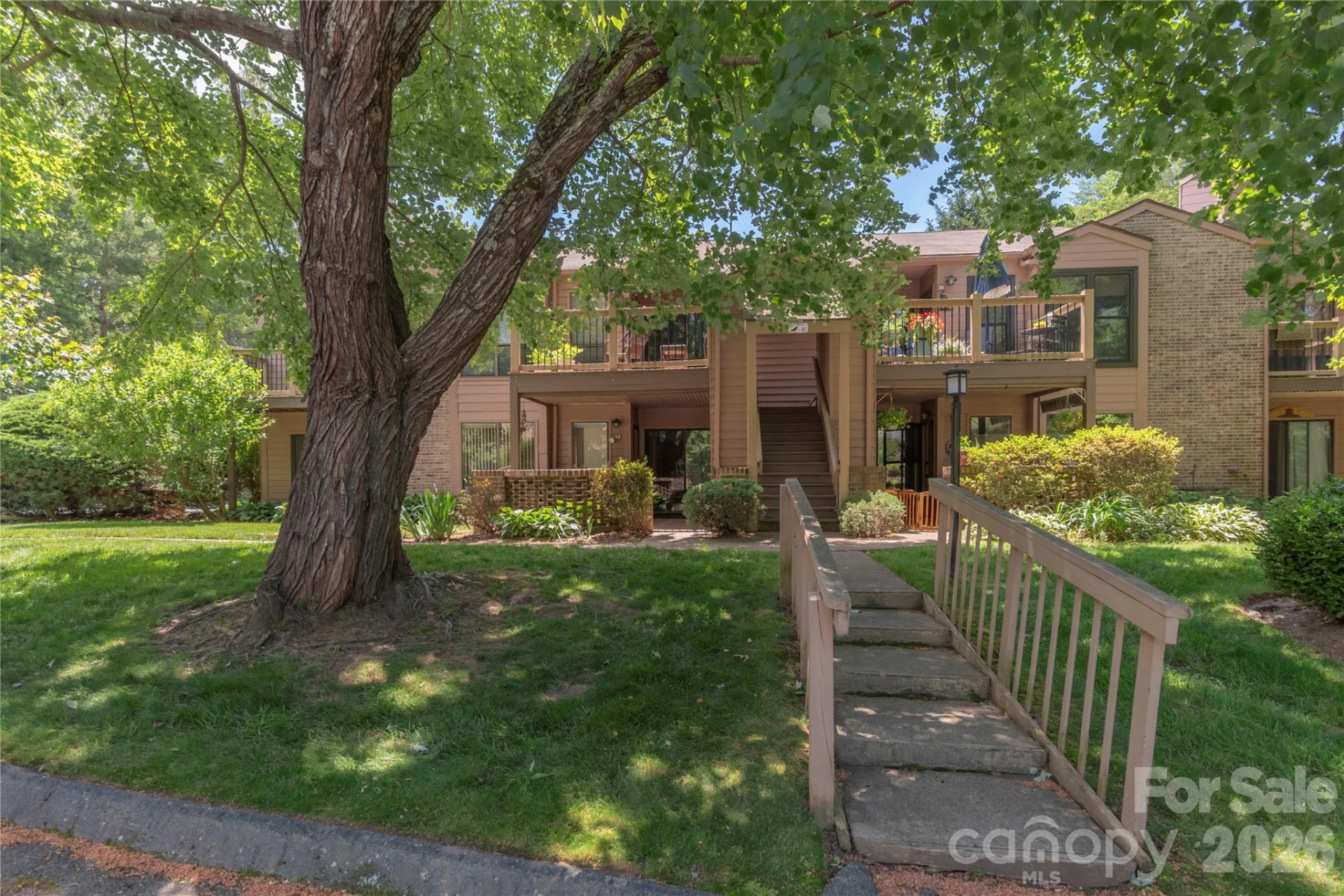 33 Ravencroft Lane #E33 - Photo 19