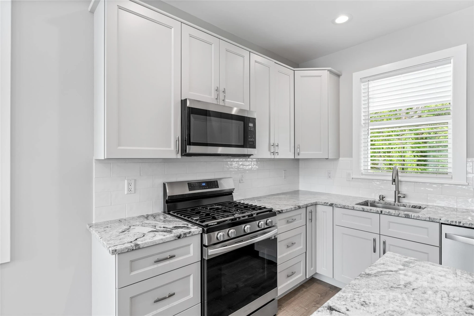 128 Rock Hill Road - Photo 9