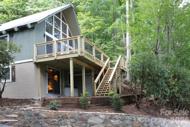 119 Fox Den Road