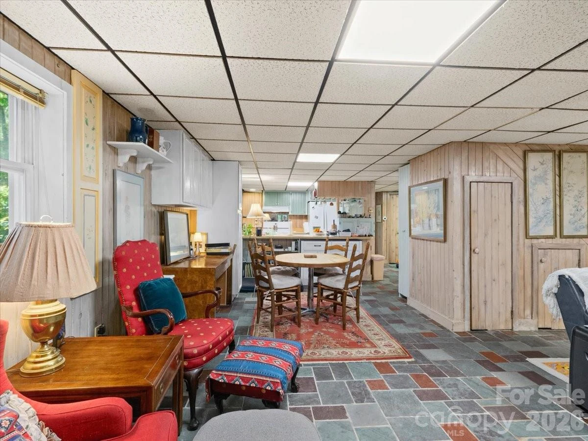 119 Fox Den Road - Photo 8