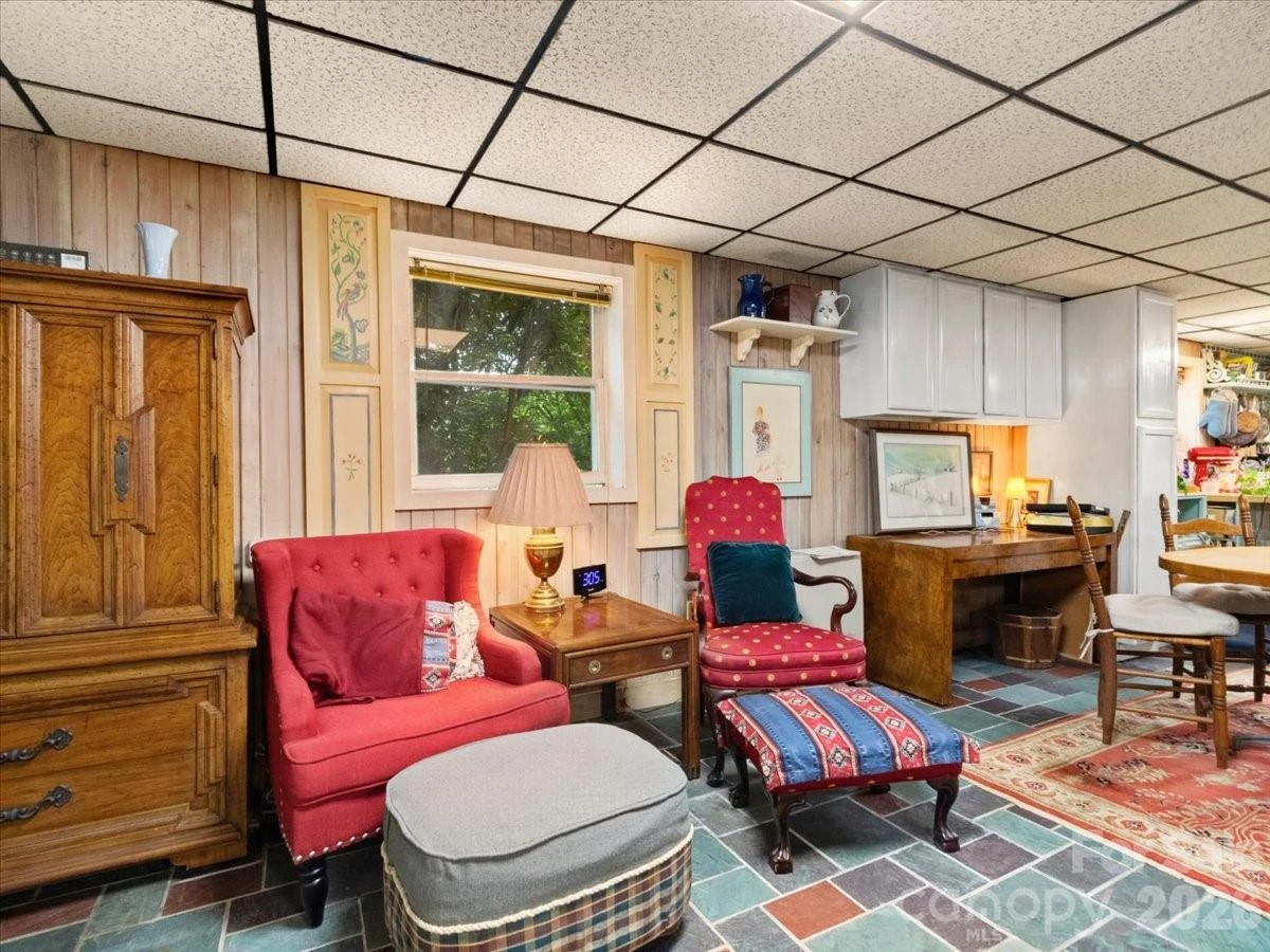 119 Fox Den Road - Photo 9