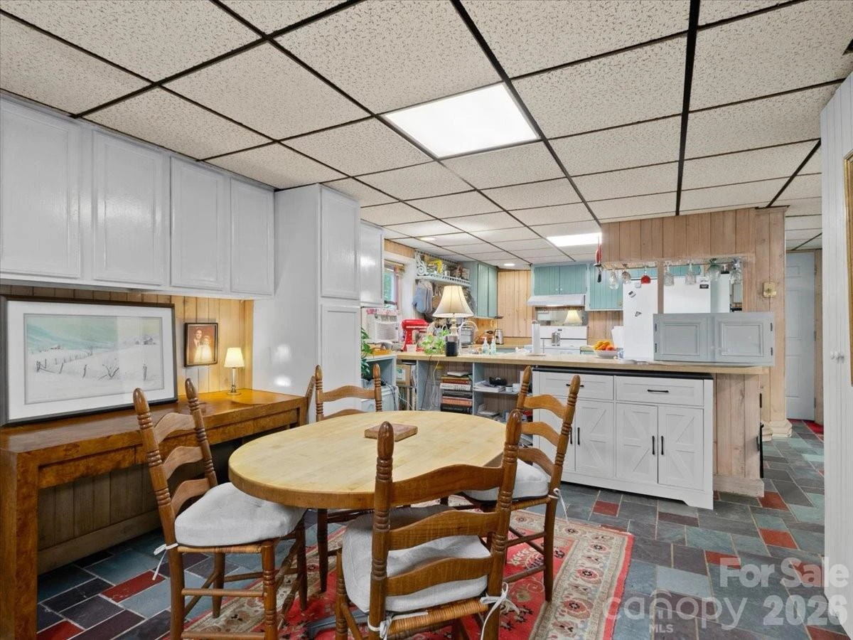 119 Fox Den Road - Photo 10