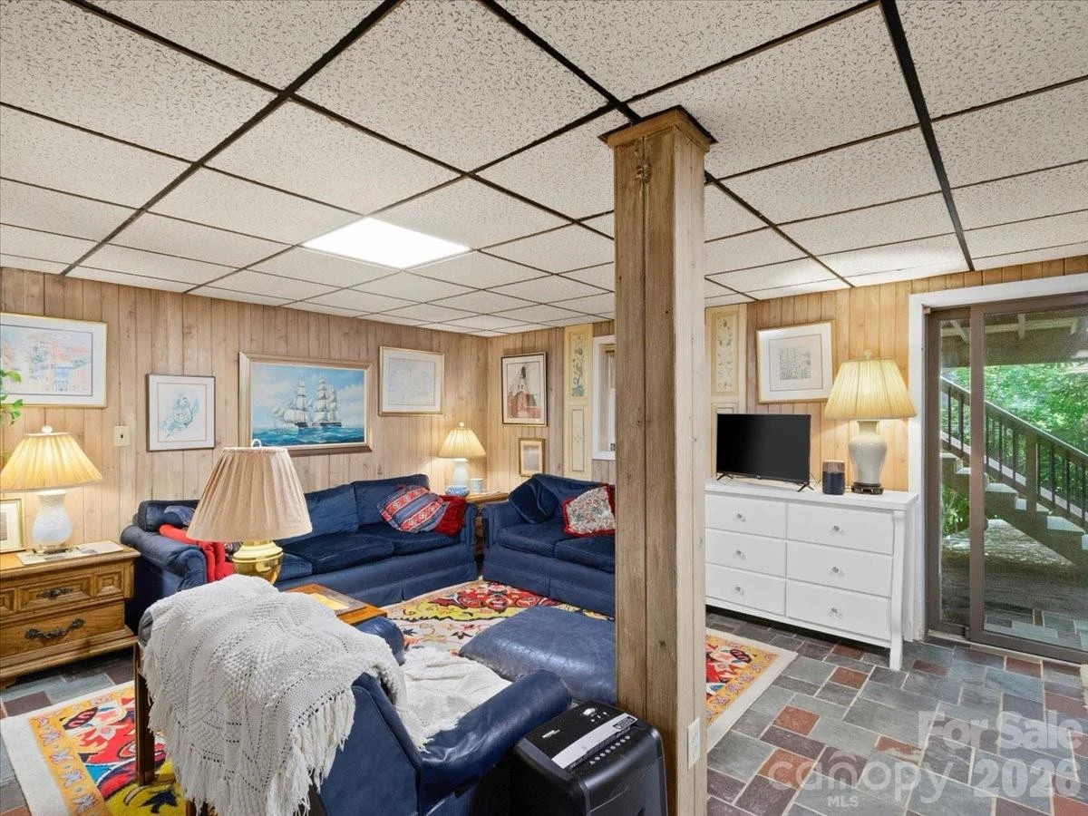 119 Fox Den Road - Photo 11