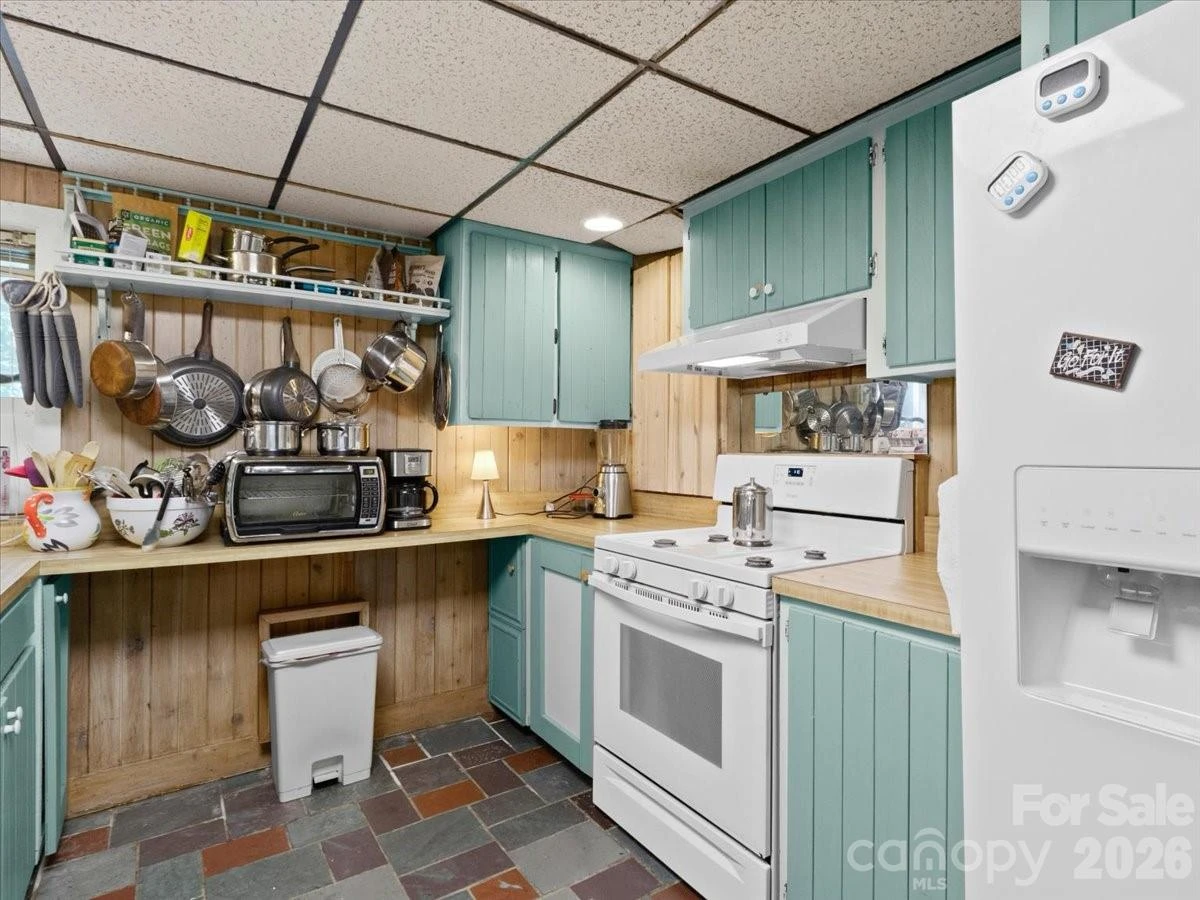119 Fox Den Road - Photo 16
