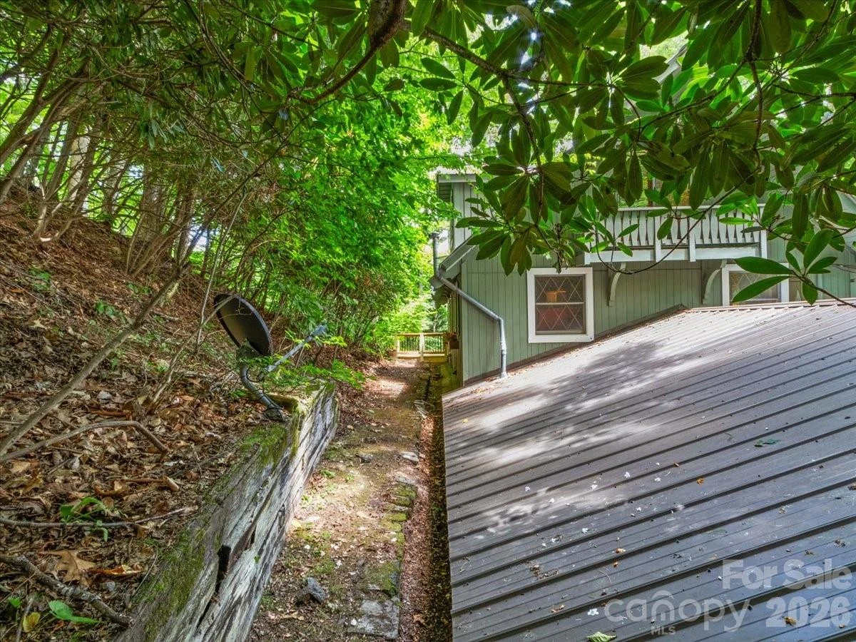 119 Fox Den Road - Photo 3