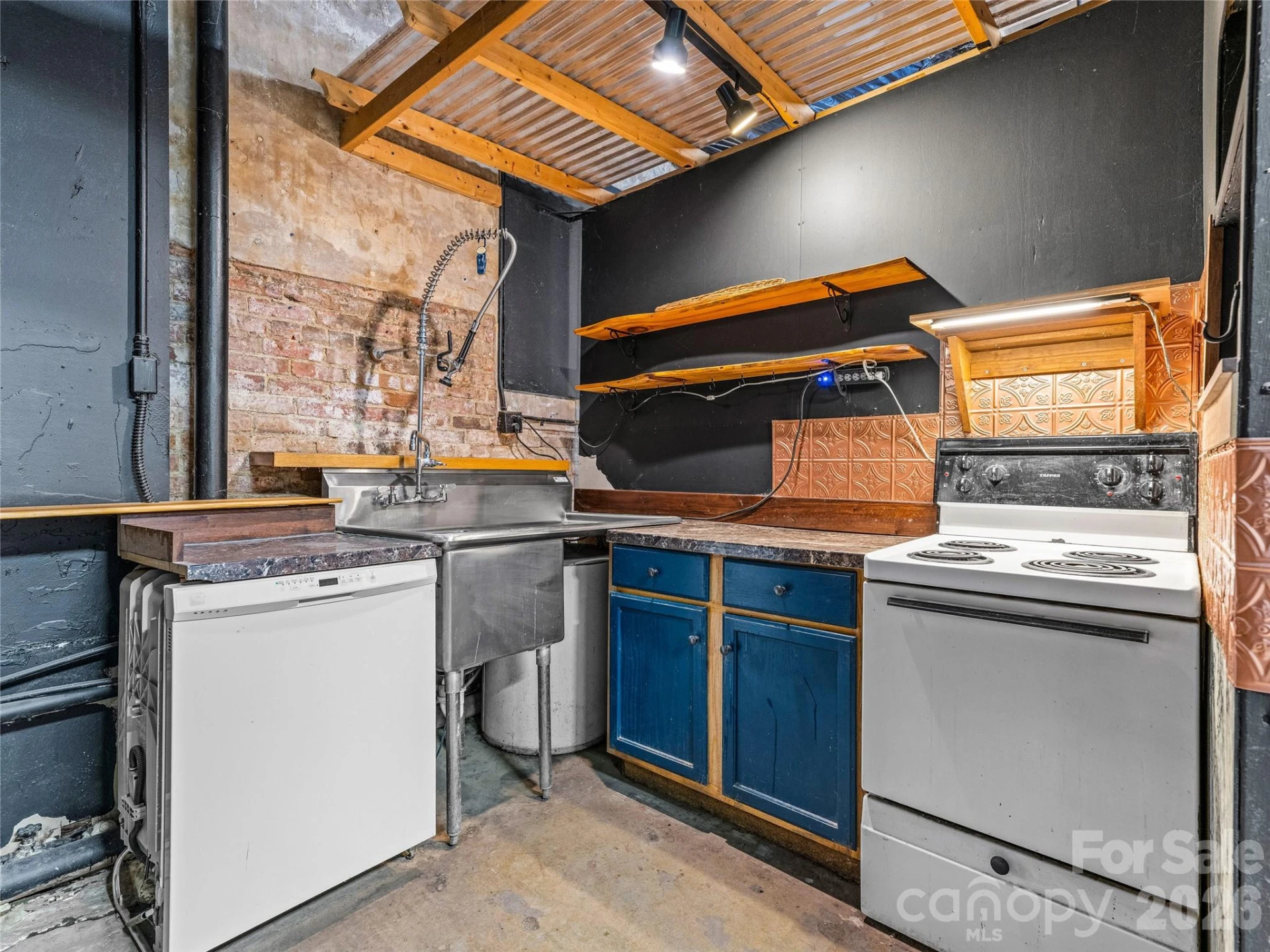 204 Sutton Avenue - Photo 16