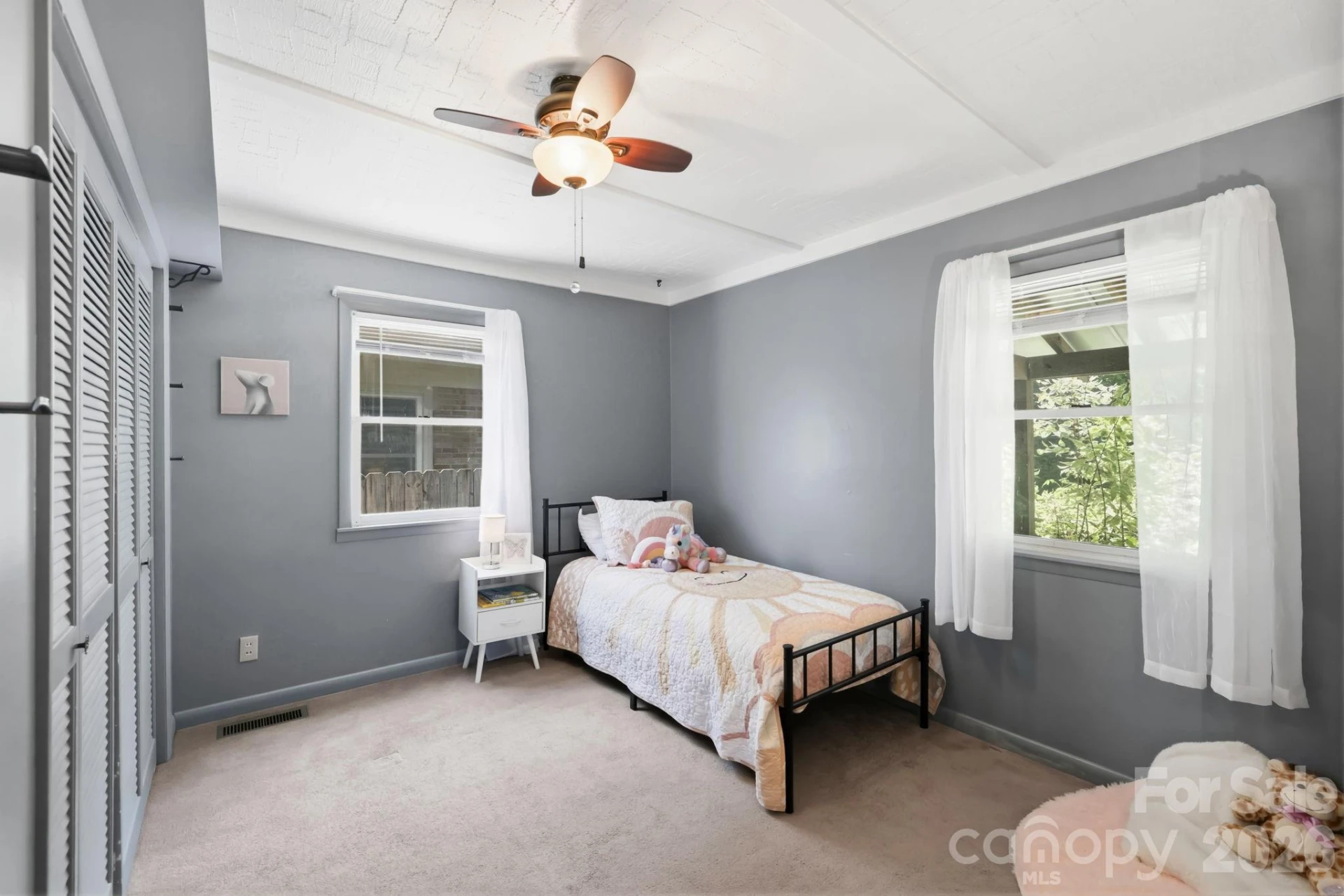 10 Eola Avenue - Photo 11
