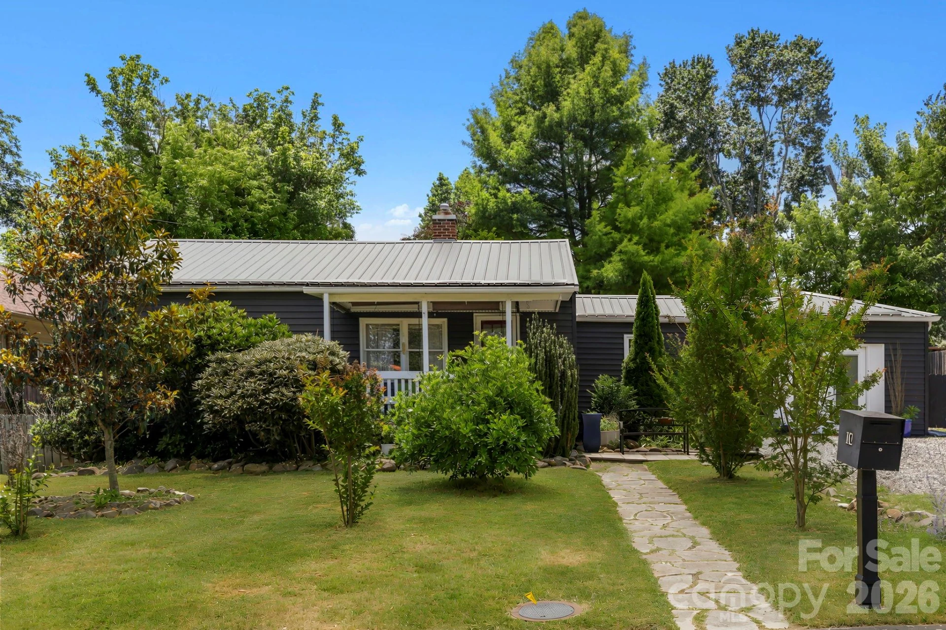 10 Eola Avenue - Photo 19