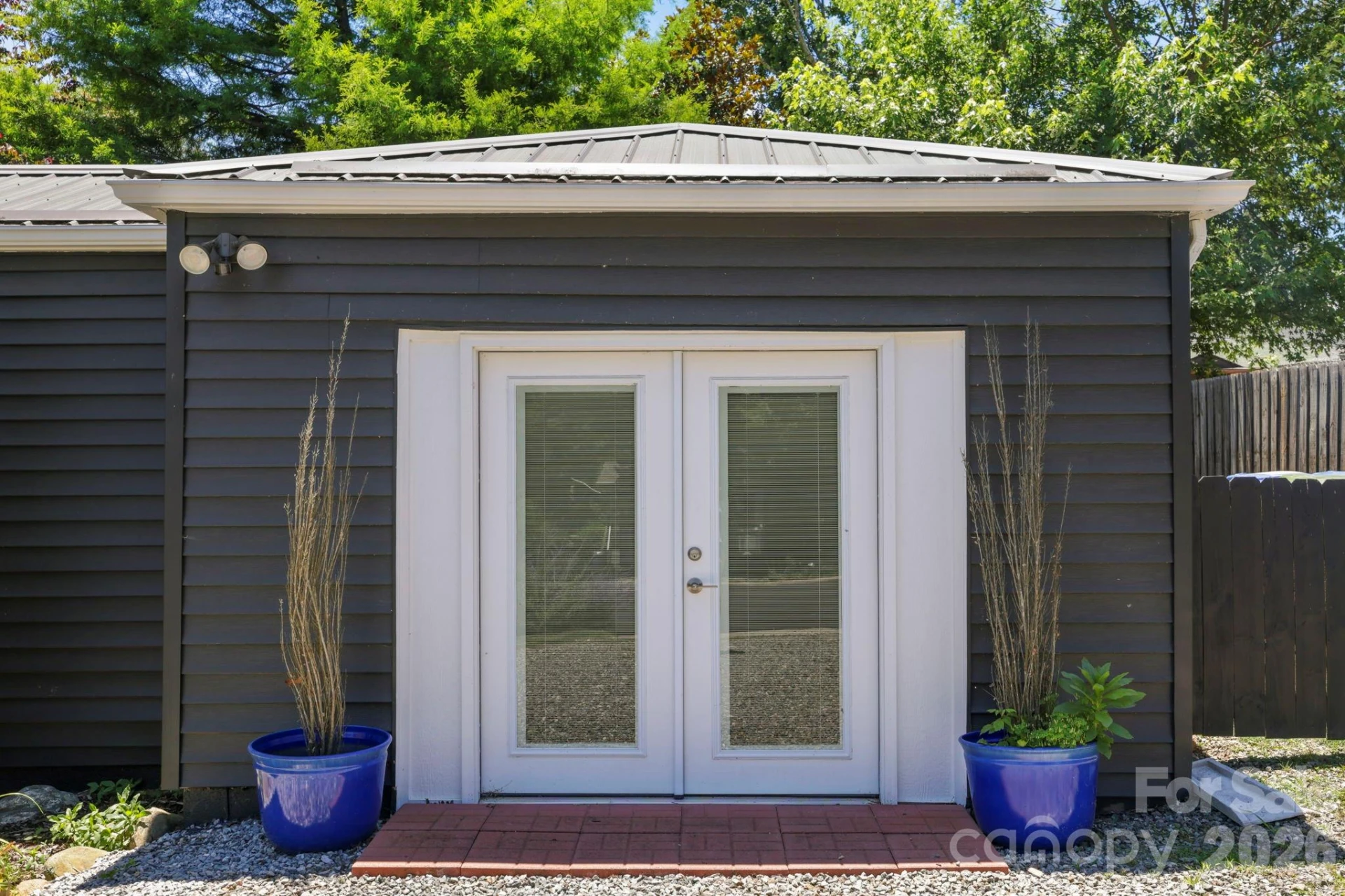 10 Eola Avenue - Photo 21