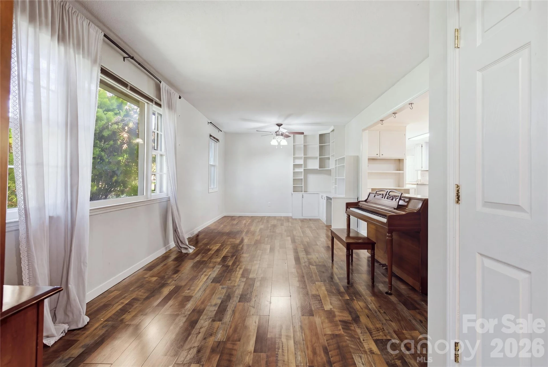 169 Greenbriar Drive - Photo 4