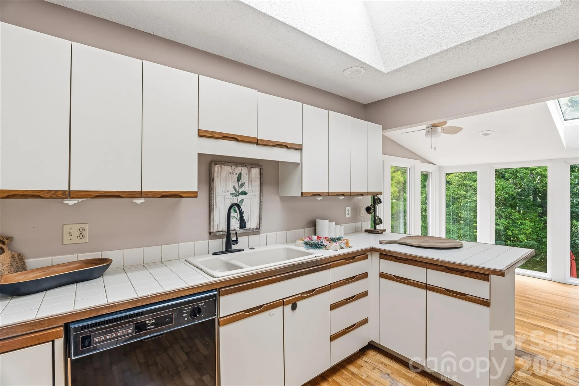 16 Canterbury Drive - Photo 11