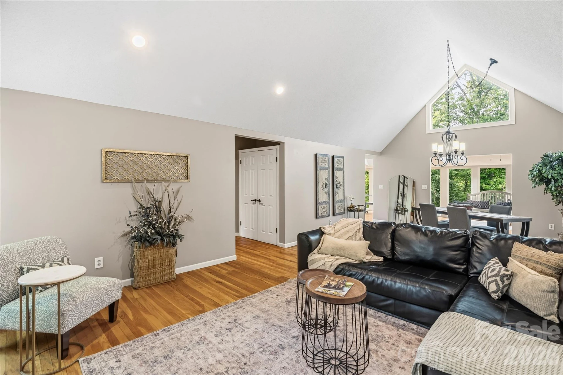 16 Canterbury Drive - Photo 5
