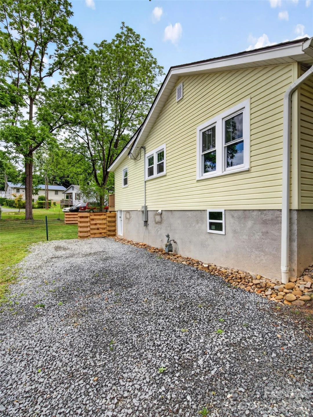 250 Oakdale Street - Photo 37