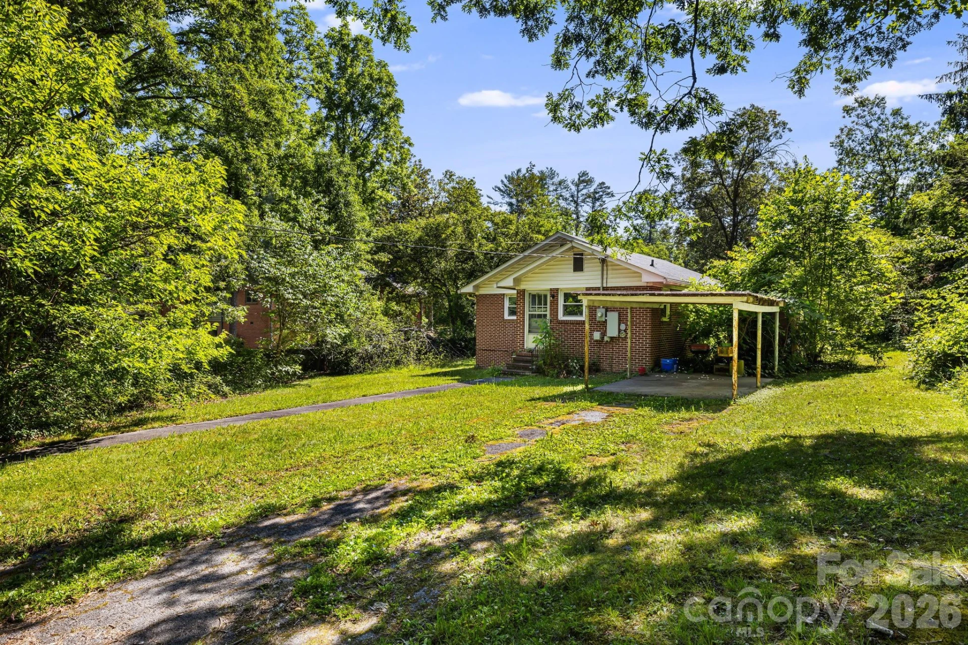 917 Fassifern Court - Photo 2