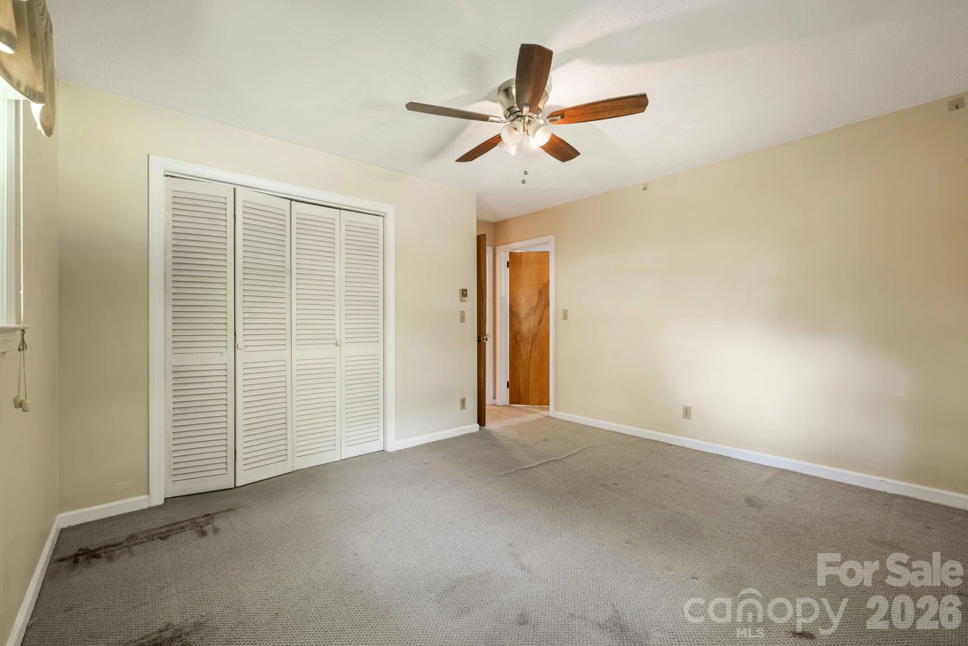 917 Fassifern Court - Photo 15