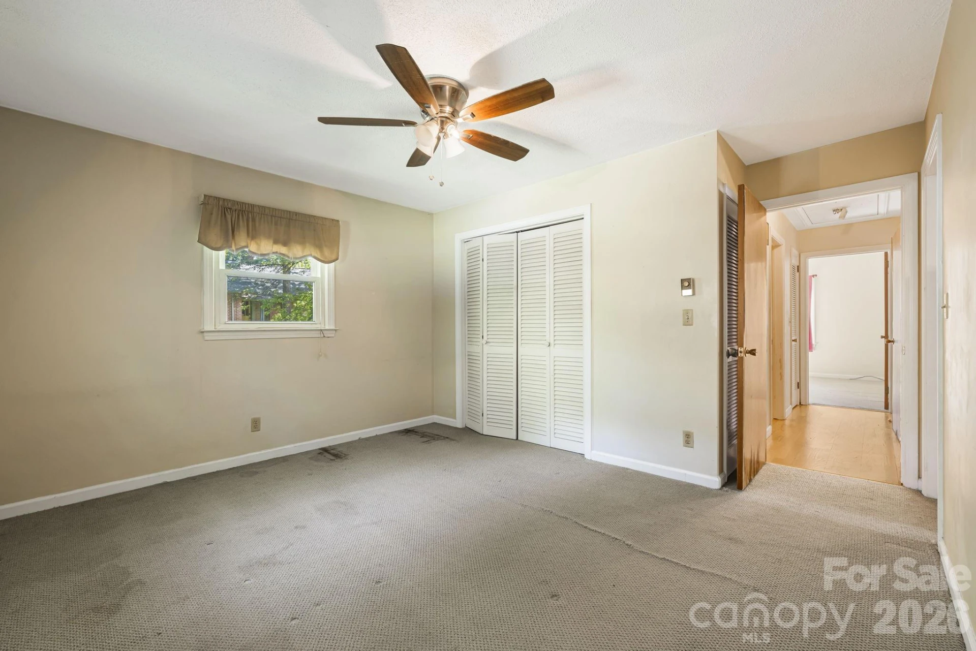 917 Fassifern Court - Photo 16