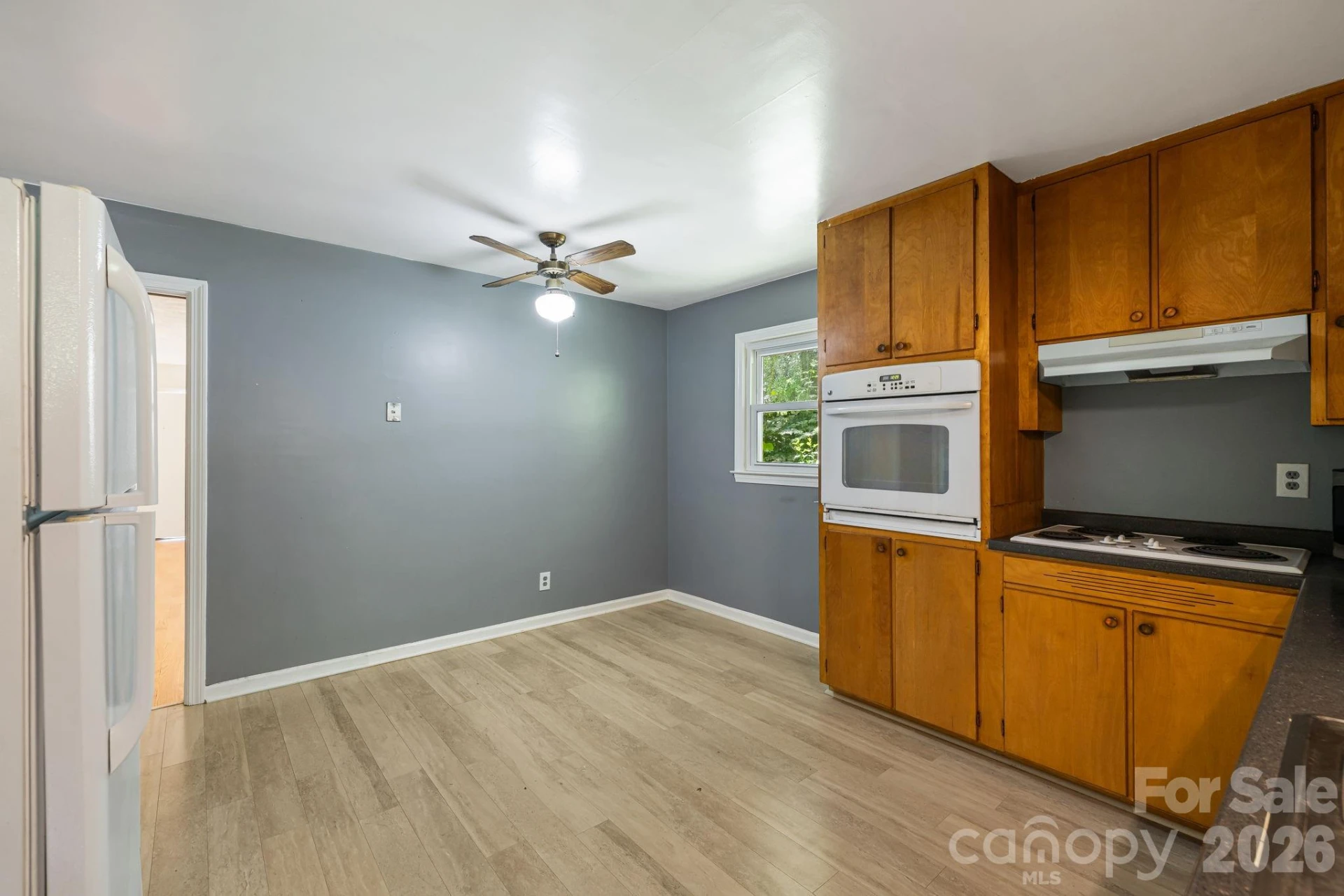 917 Fassifern Court - Photo 5