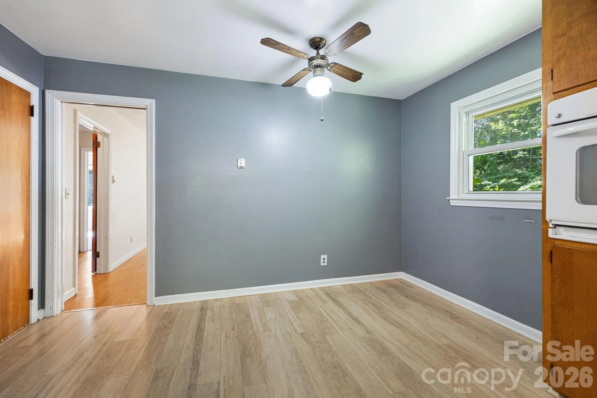 917 Fassifern Court - Photo 9