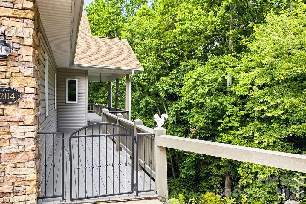 2204 E Cumming Woods Lane - Photo 2