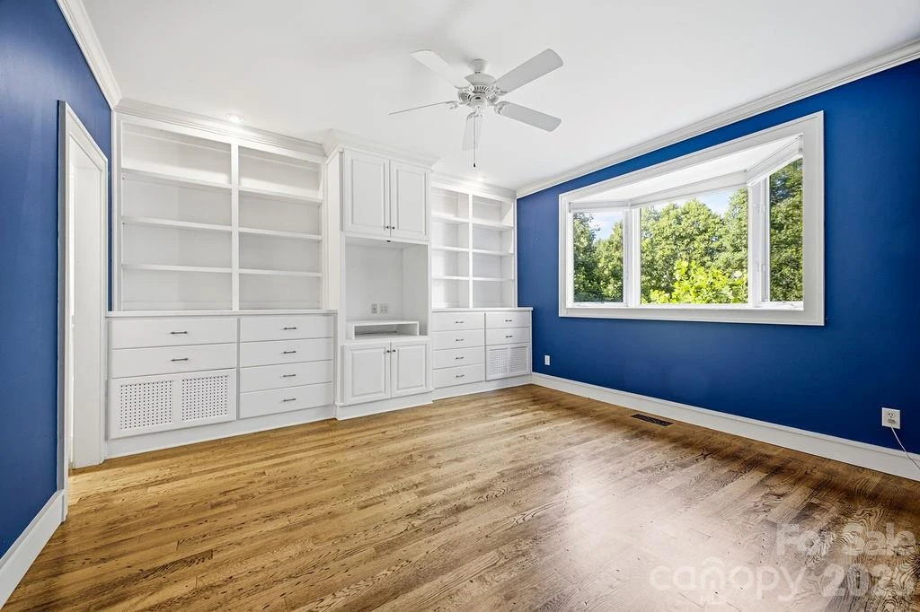 2204 E Cumming Woods Lane - Photo 17