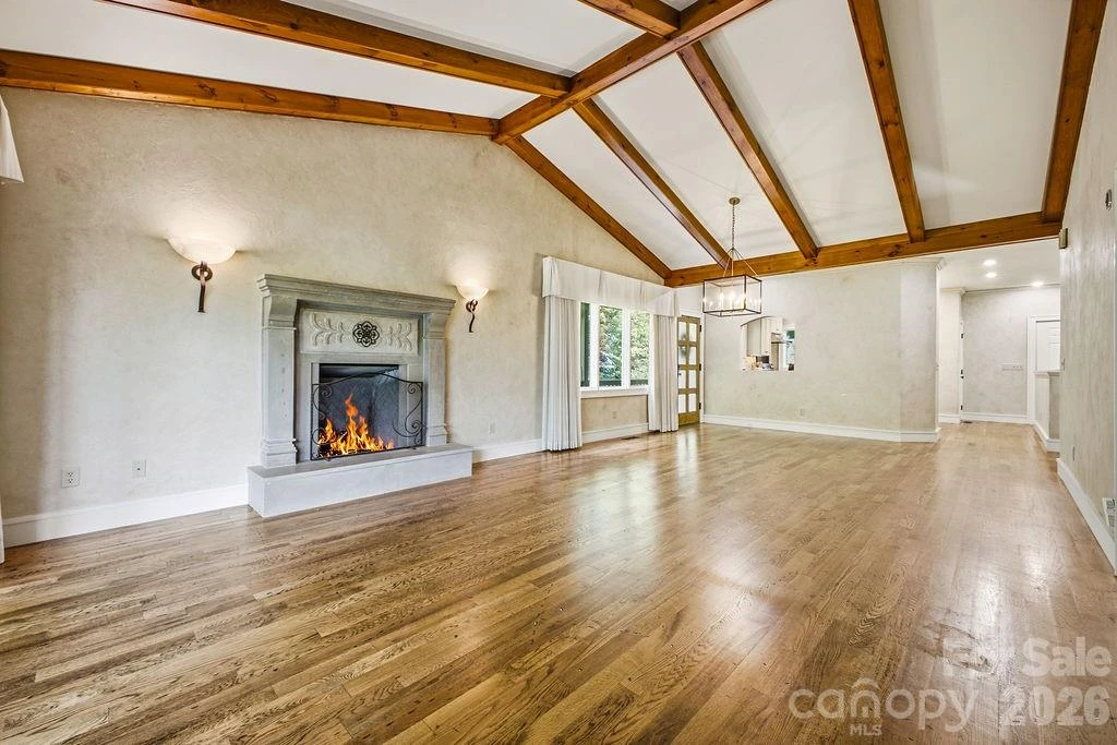 2204 E Cumming Woods Lane - Photo 4
