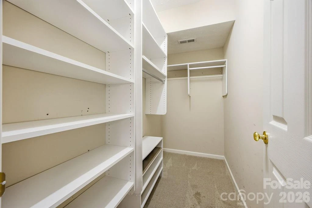 2204 E Cumming Woods Lane - Photo 34