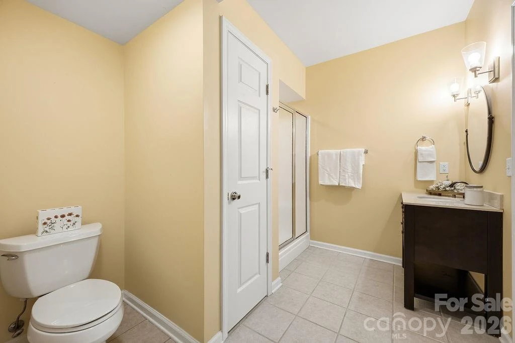2204 E Cumming Woods Lane - Photo 35