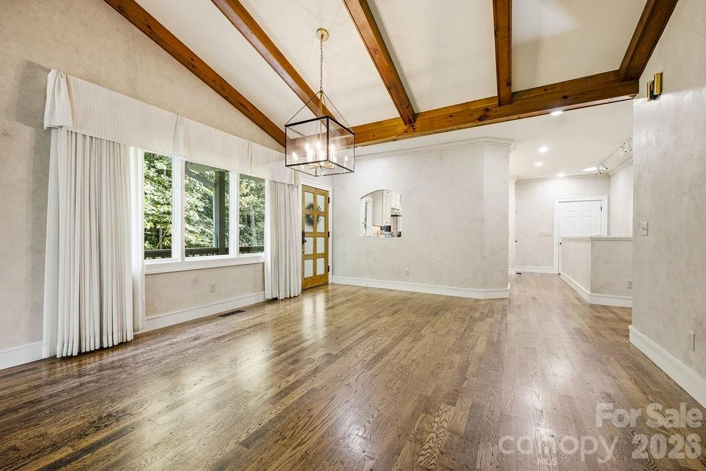 2204 E Cumming Woods Lane - Photo 6