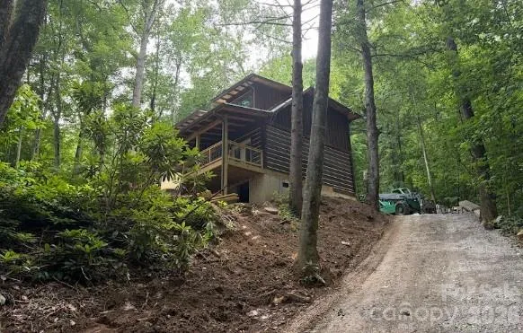 5 Marion Drive