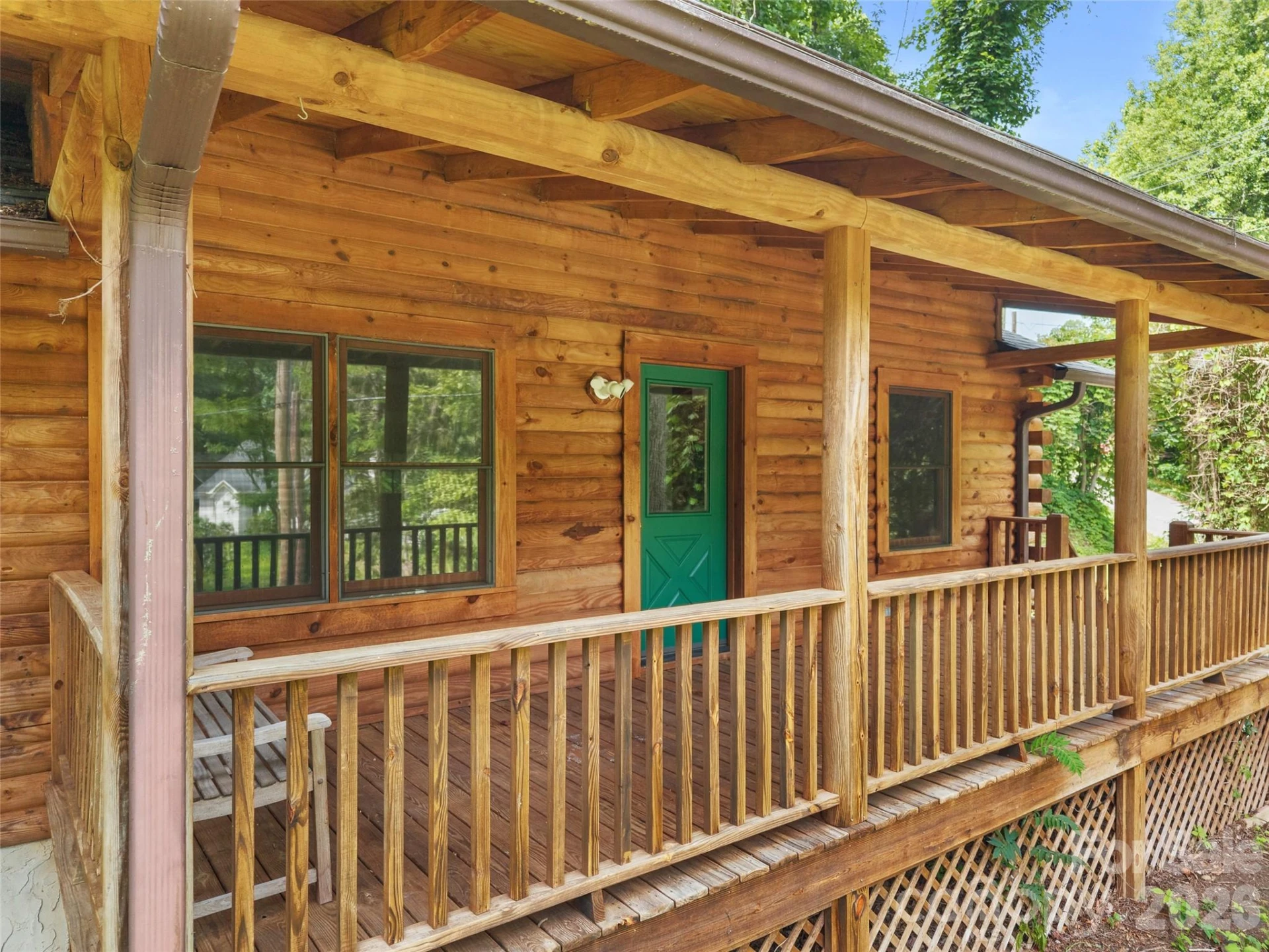 549 Henderson Street - Photo 4