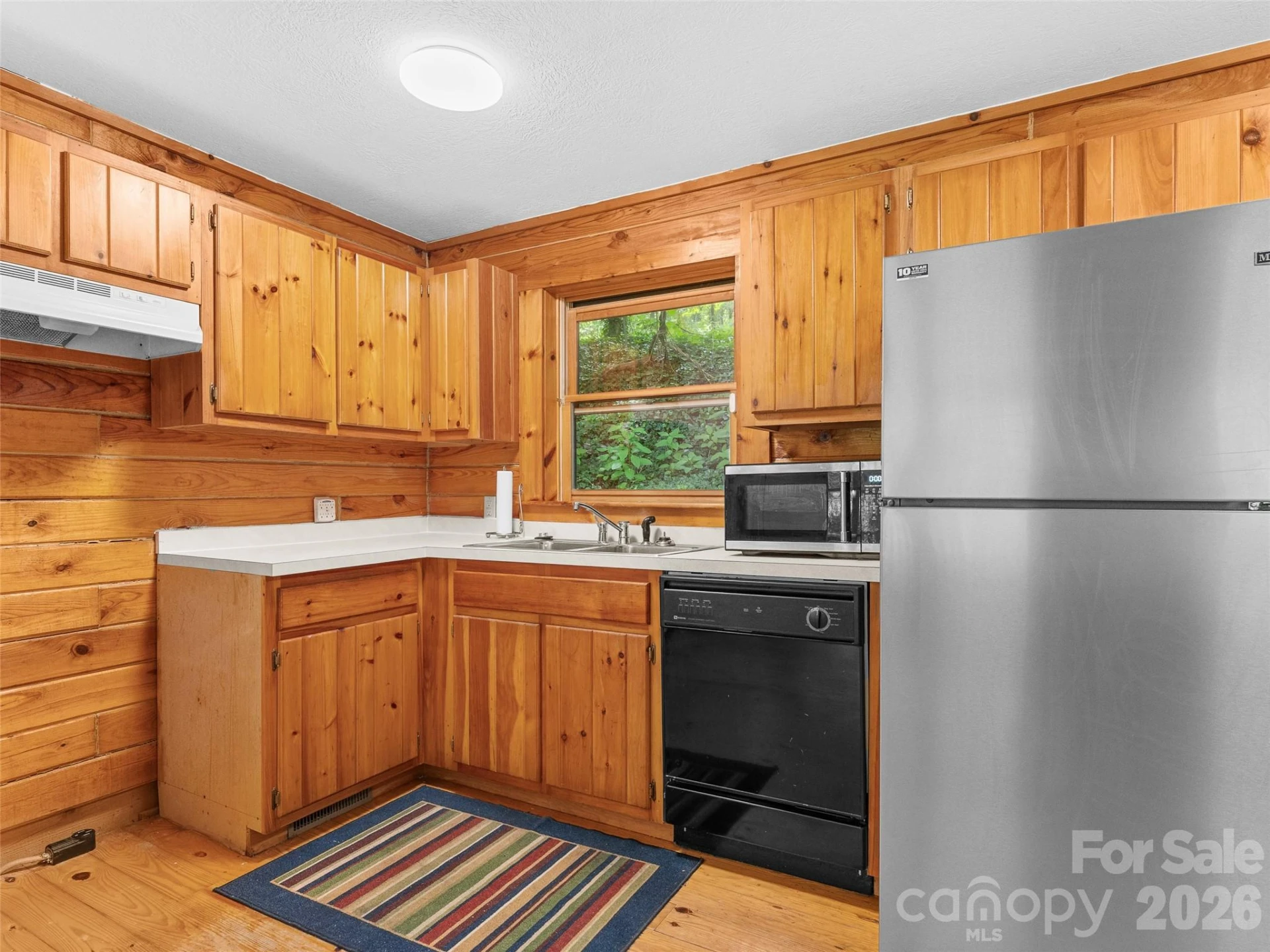 549 Henderson Street - Photo 9