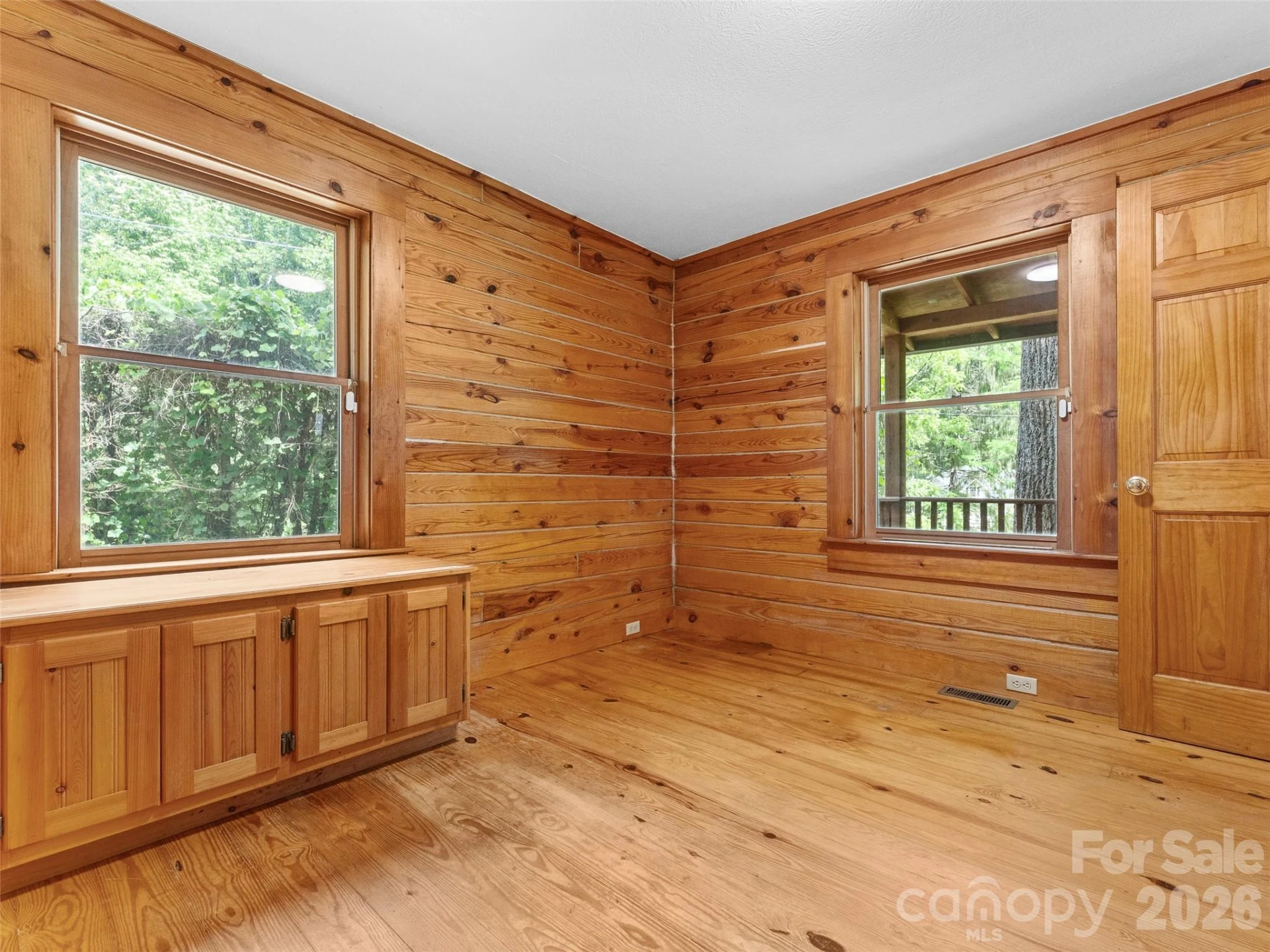 549 Henderson Street - Photo 10