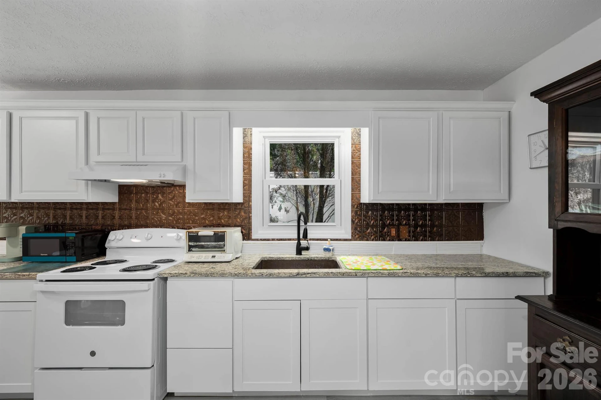 389 Rollins Road - Photo 12