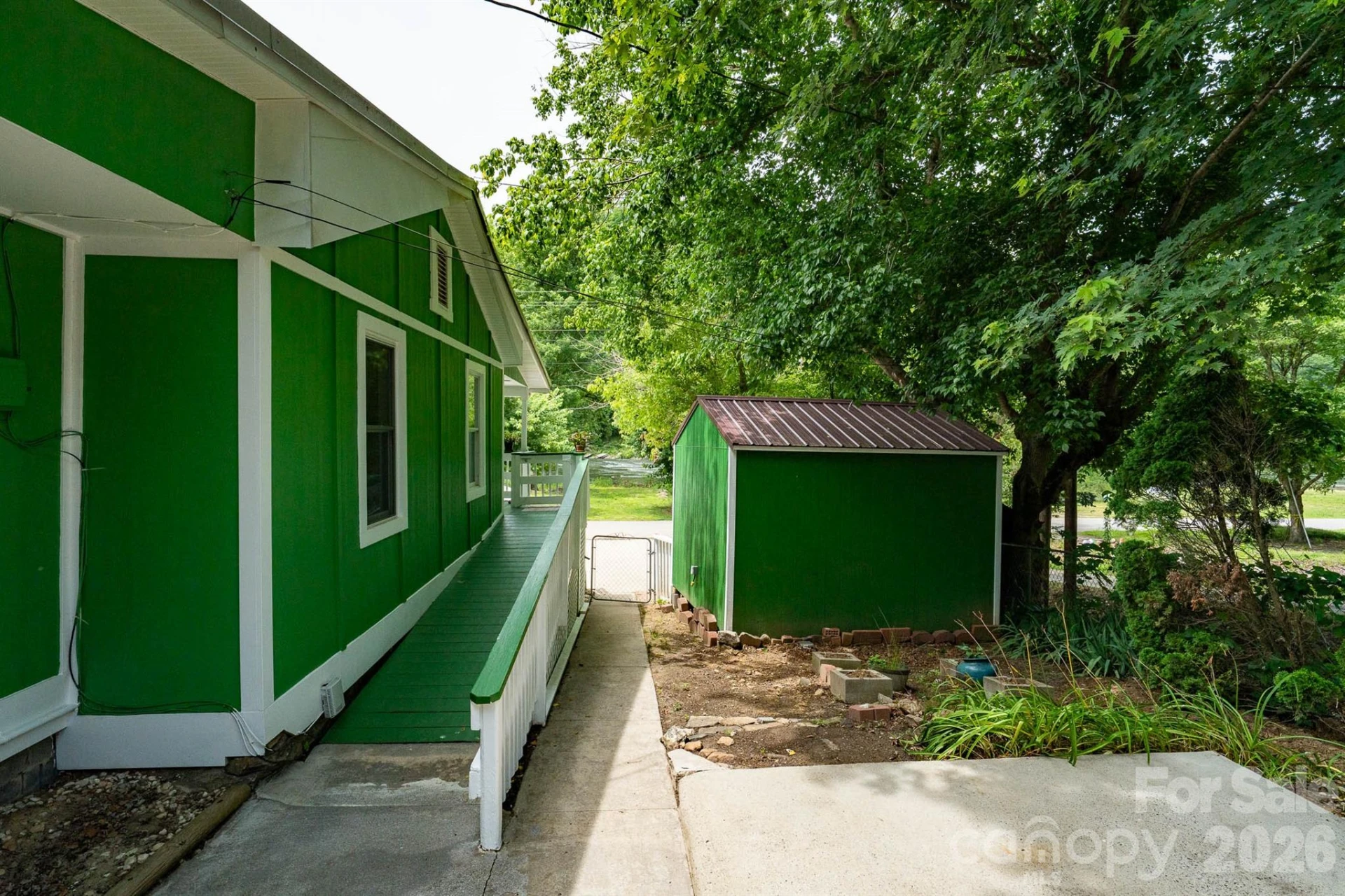 389 Rollins Road - Photo 43