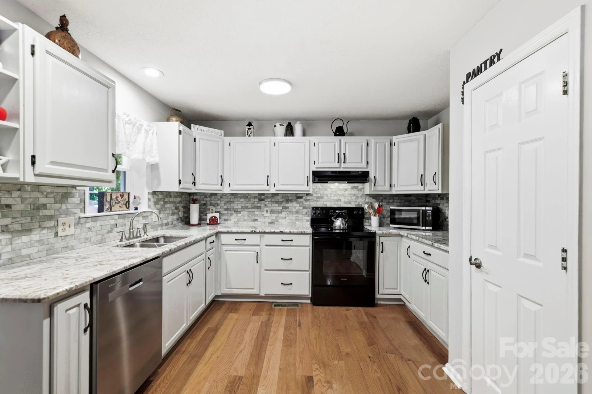 209 Mint Way - Photo 7