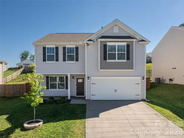 907 Newport Court