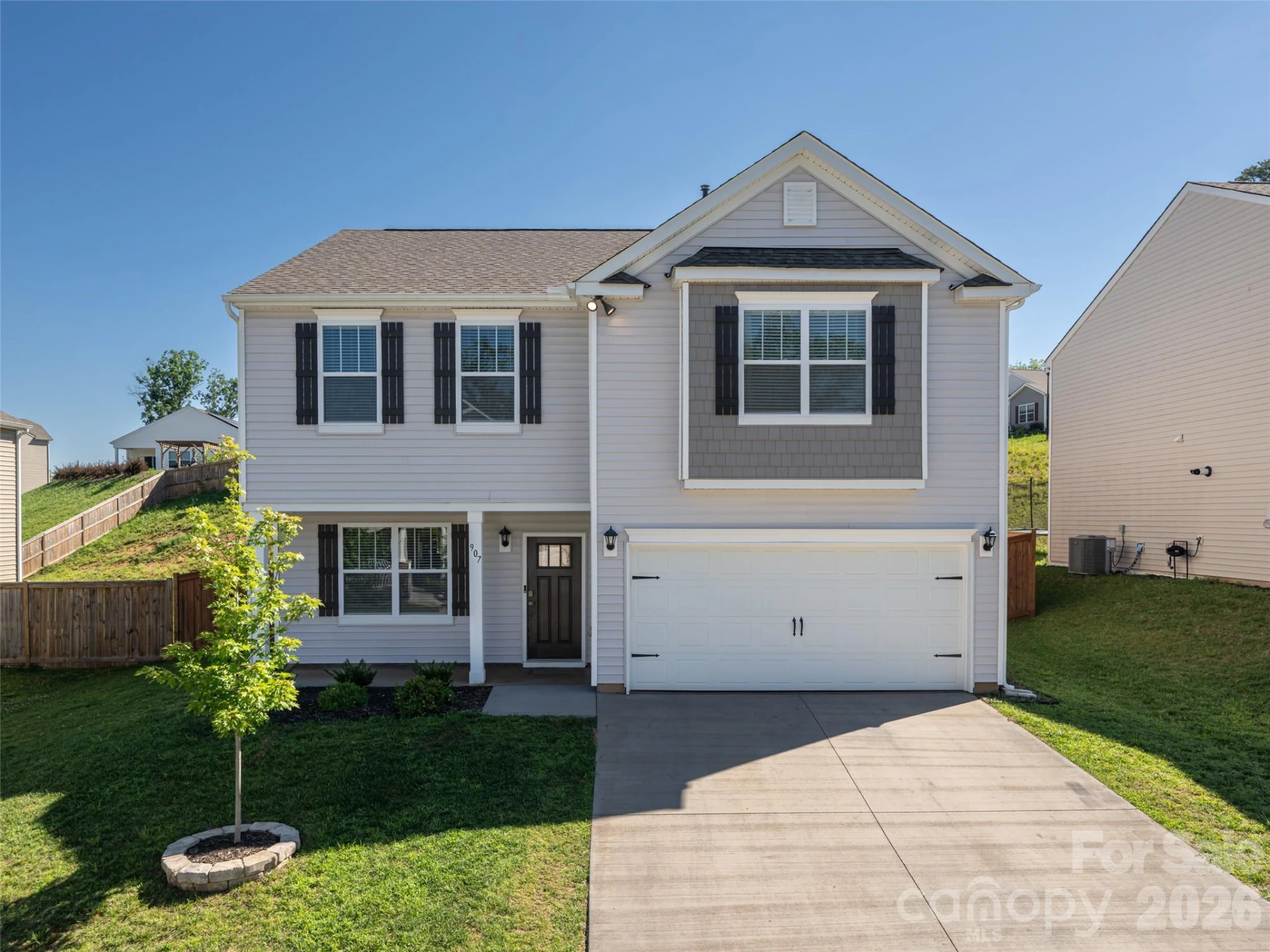 907 Newport Court