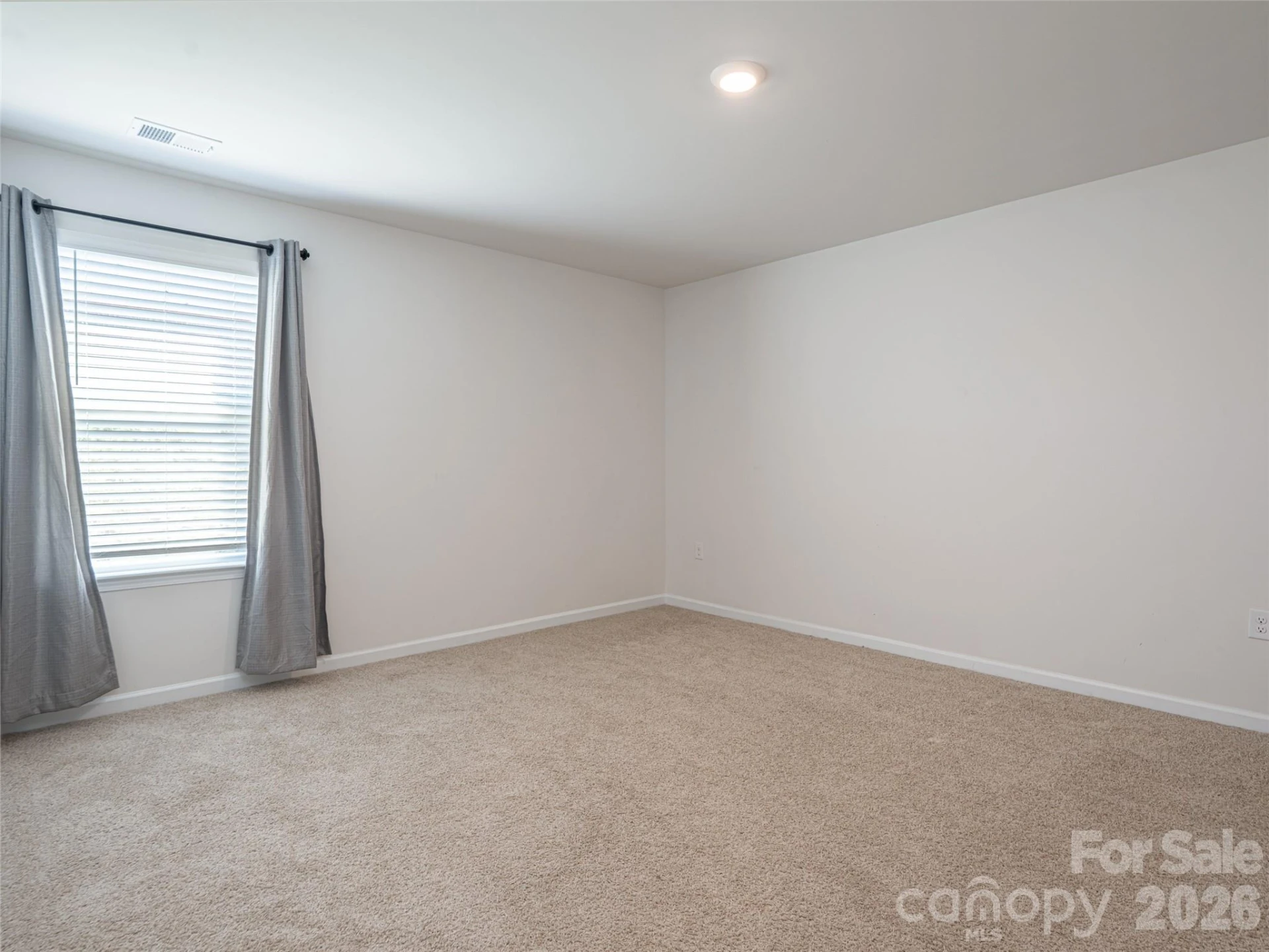 907 Newport Court - Photo 23