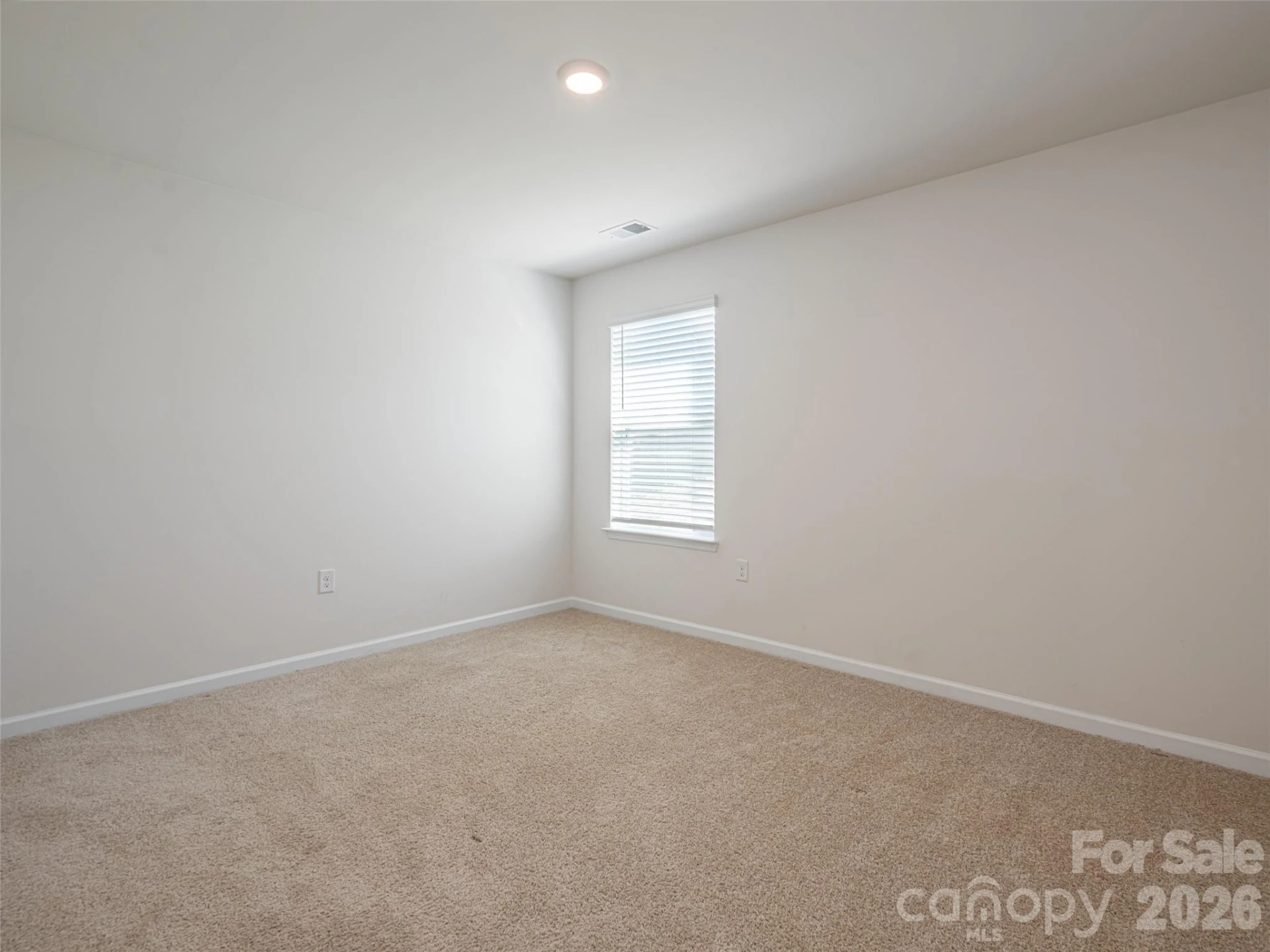 907 Newport Court - Photo 25