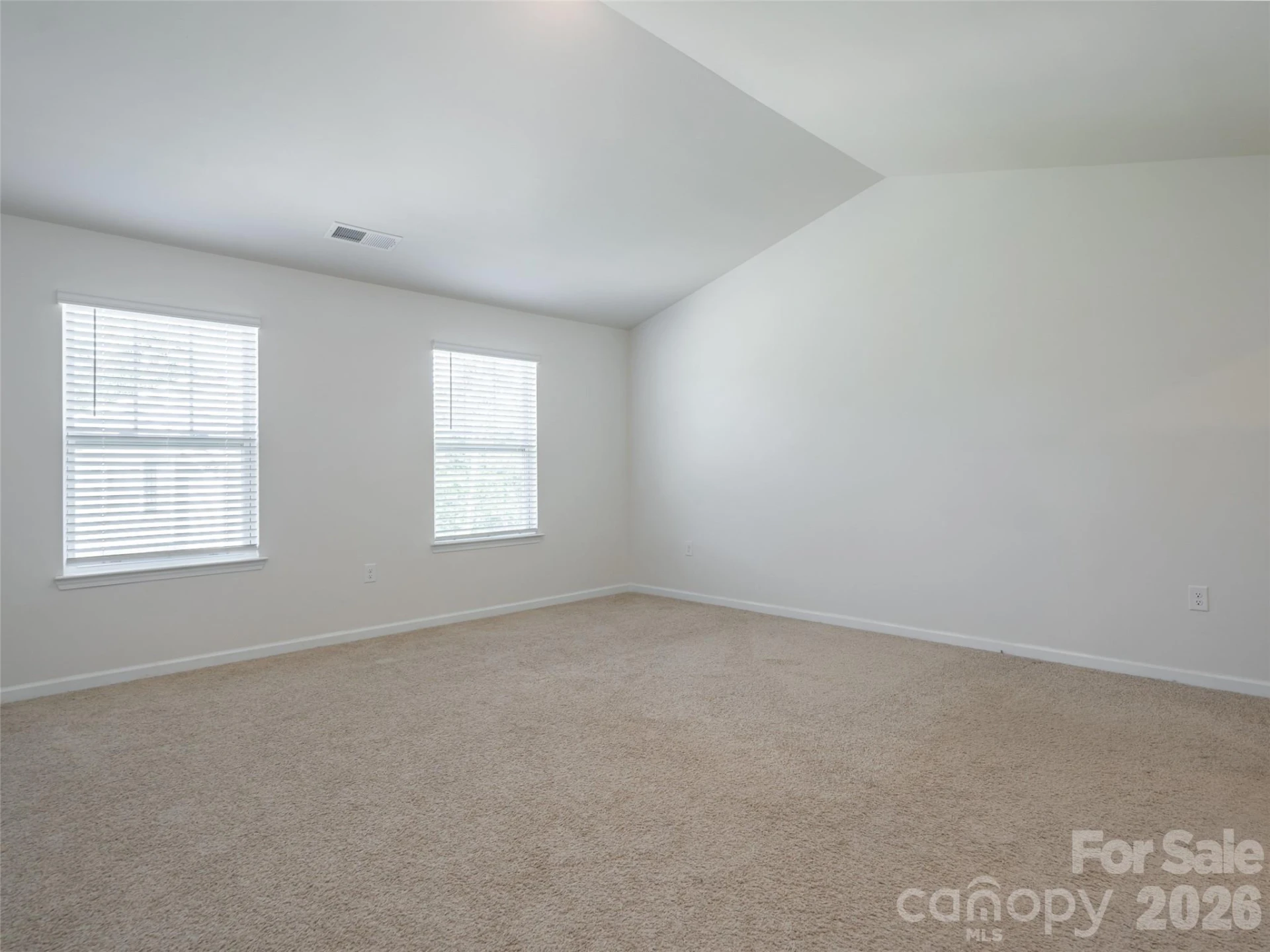 907 Newport Court - Photo 26