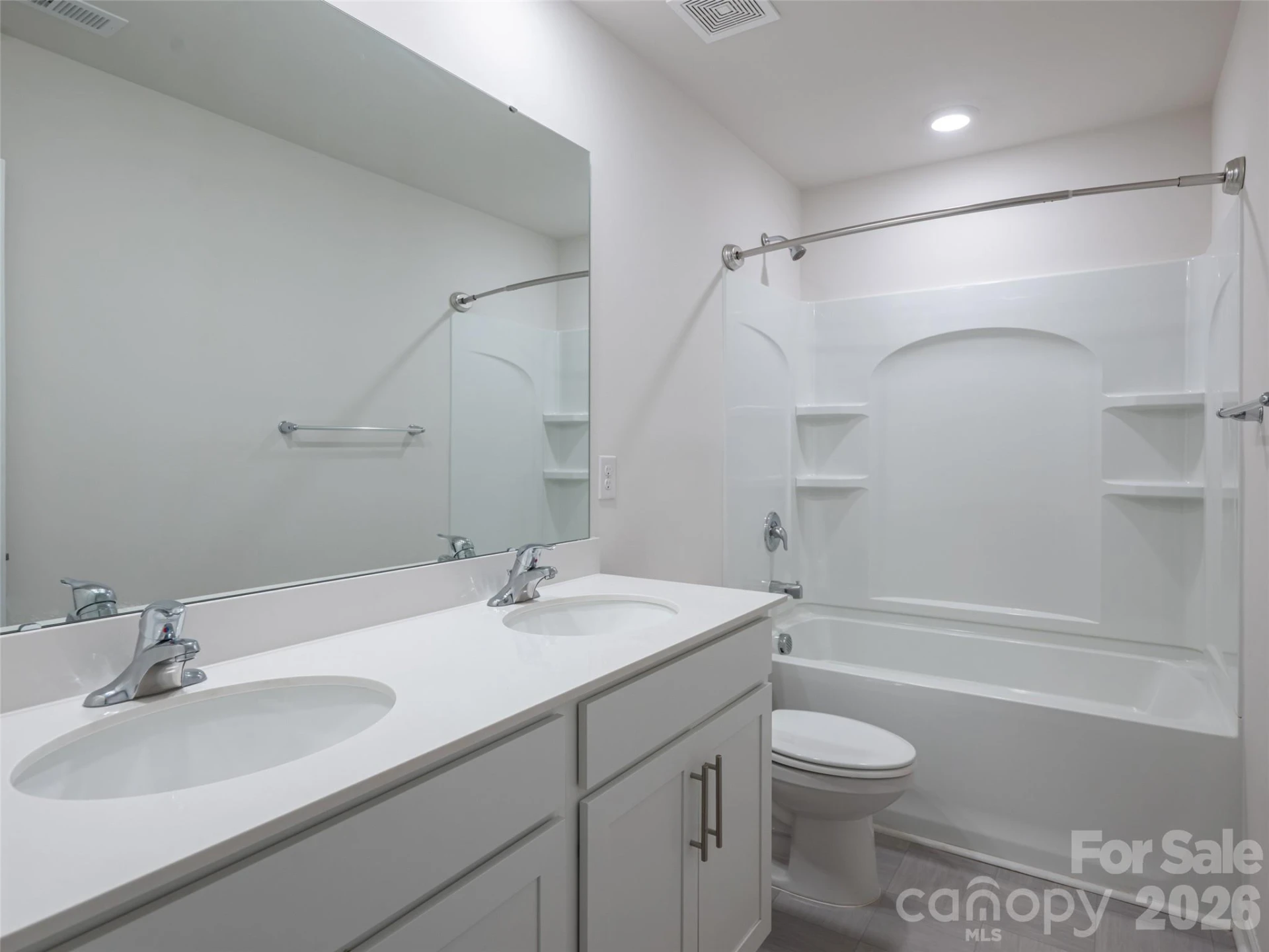 907 Newport Court - Photo 33