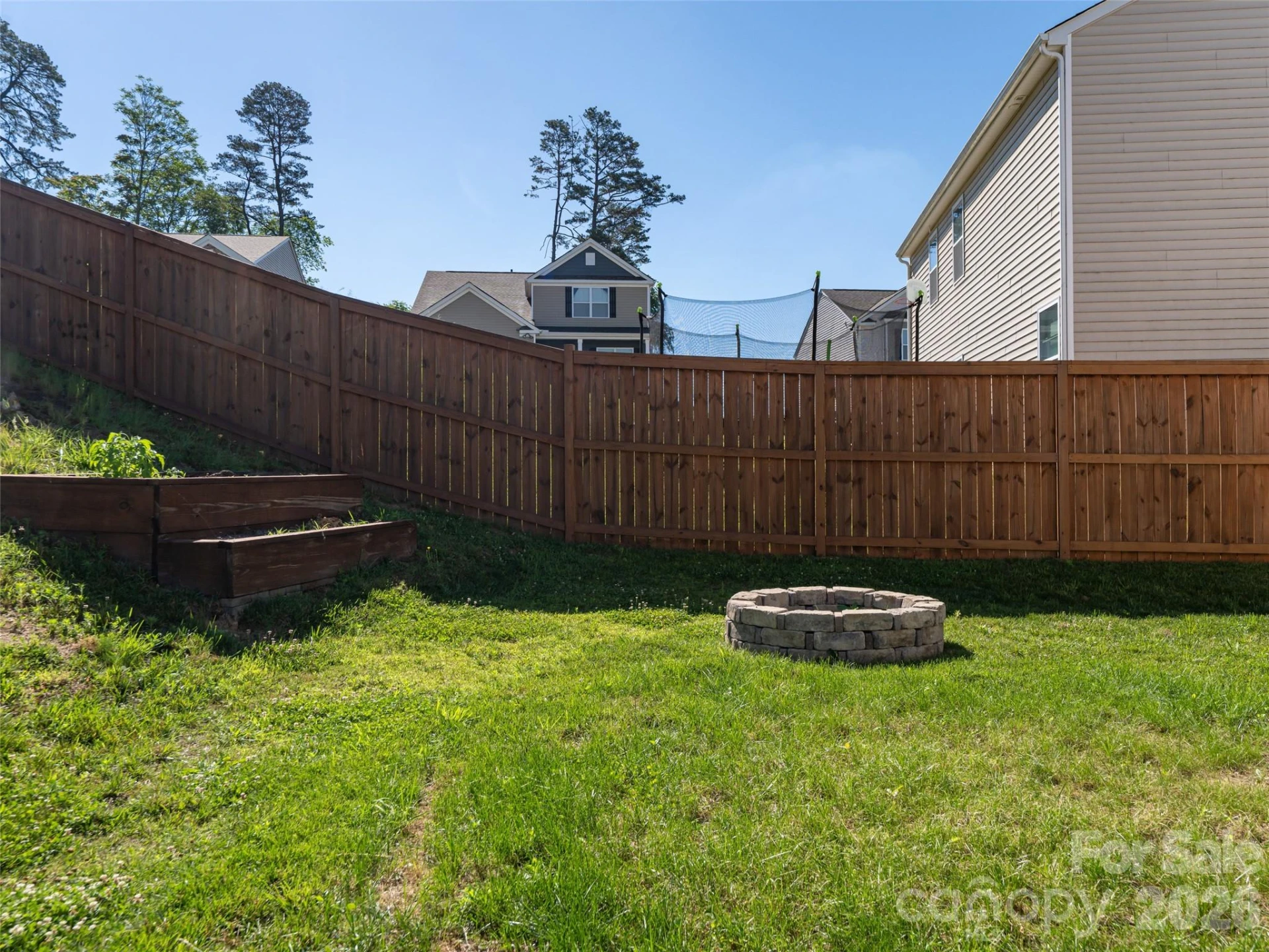 907 Newport Court - Photo 37
