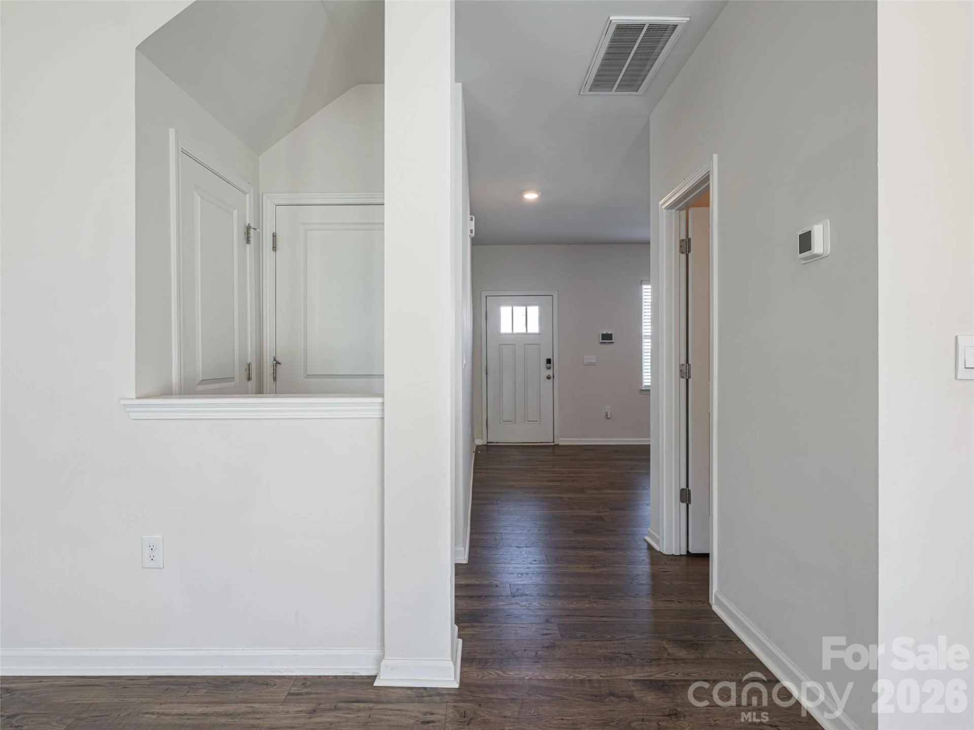 907 Newport Court - Photo 9