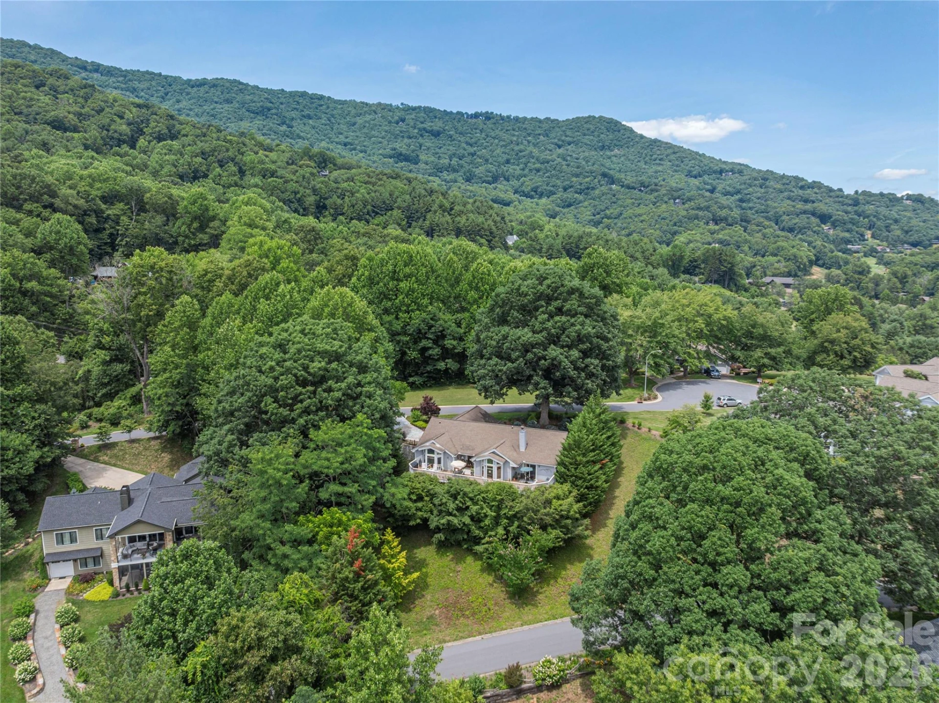 94 Oakcrest Lane