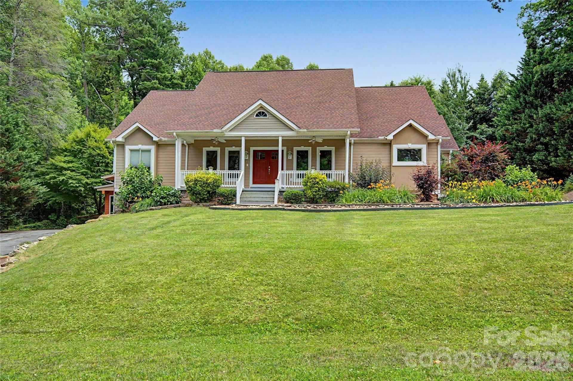 312 Benjamin Way - Photo 2