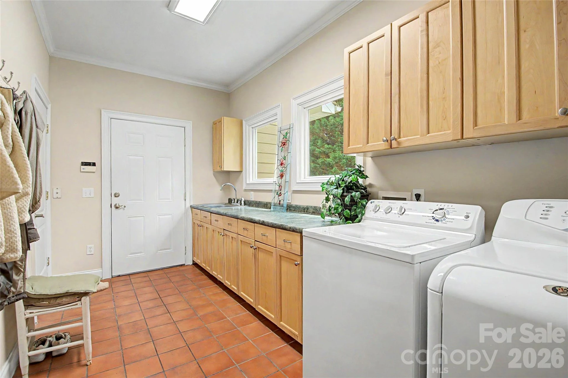 312 Benjamin Way - Photo 30