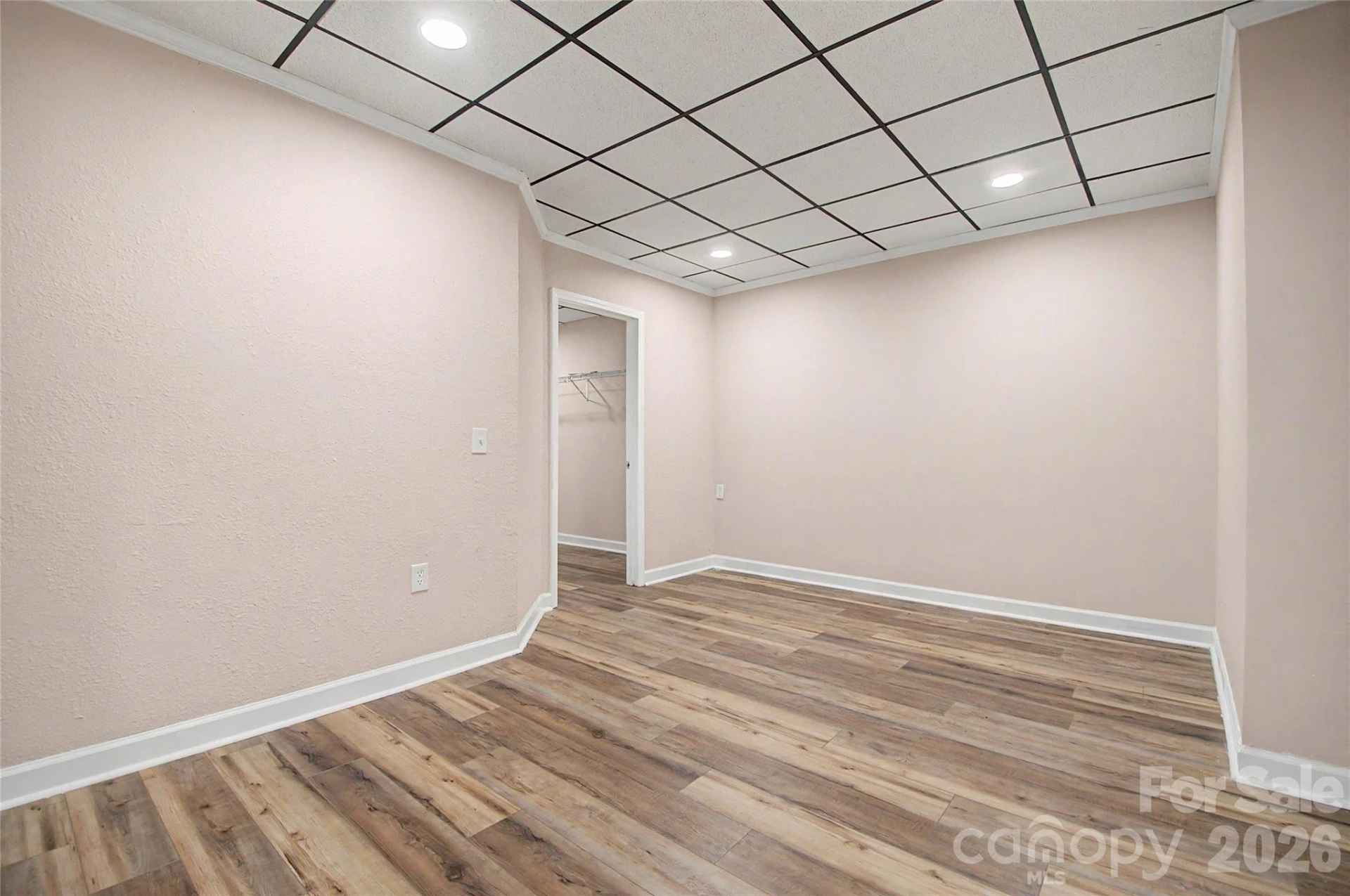 312 Benjamin Way - Photo 36